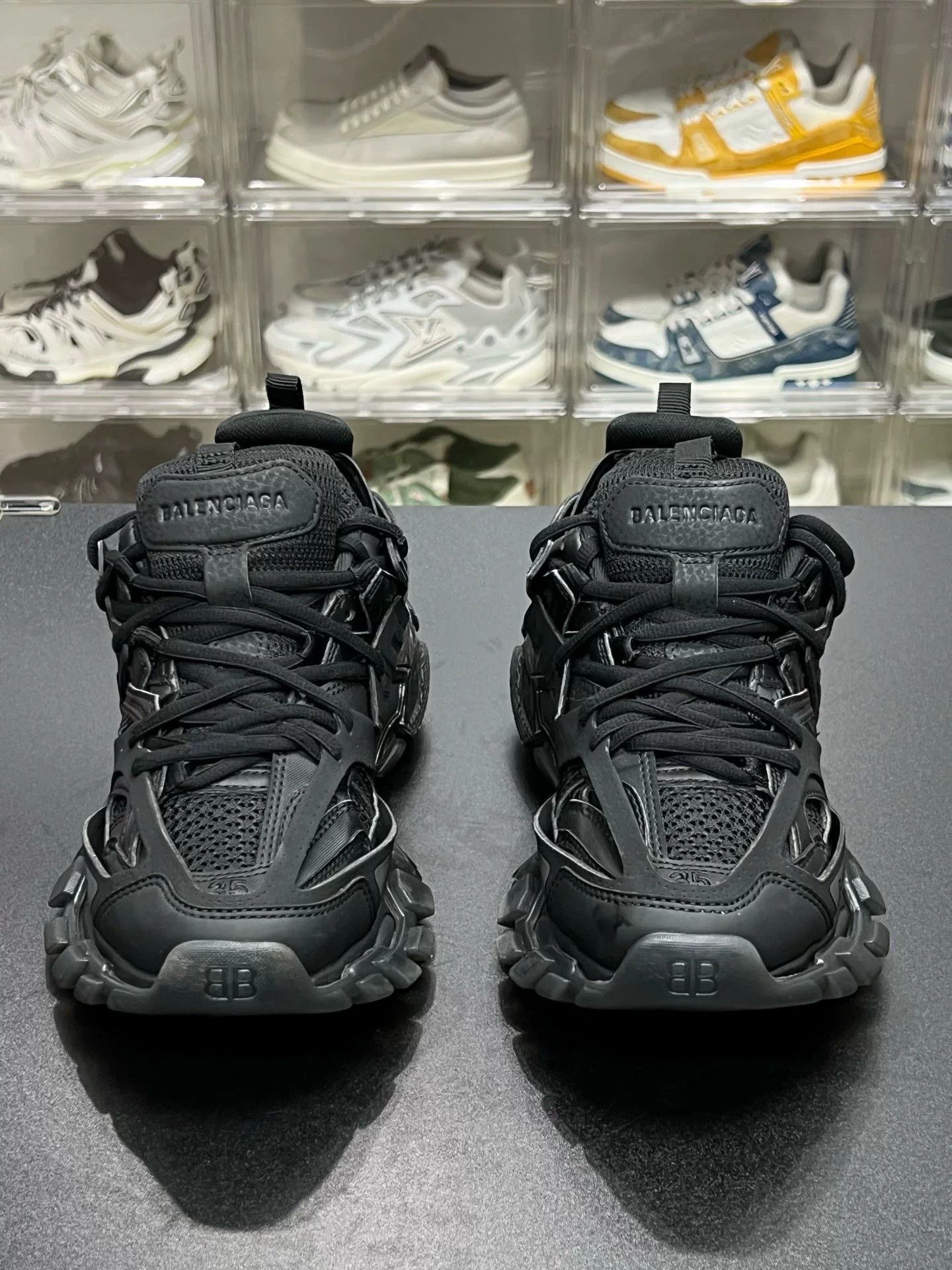 Balenciaga Balenciaga Black Designer Casual Size US S / EU 44-46 / 1 - 2 Thumbnail