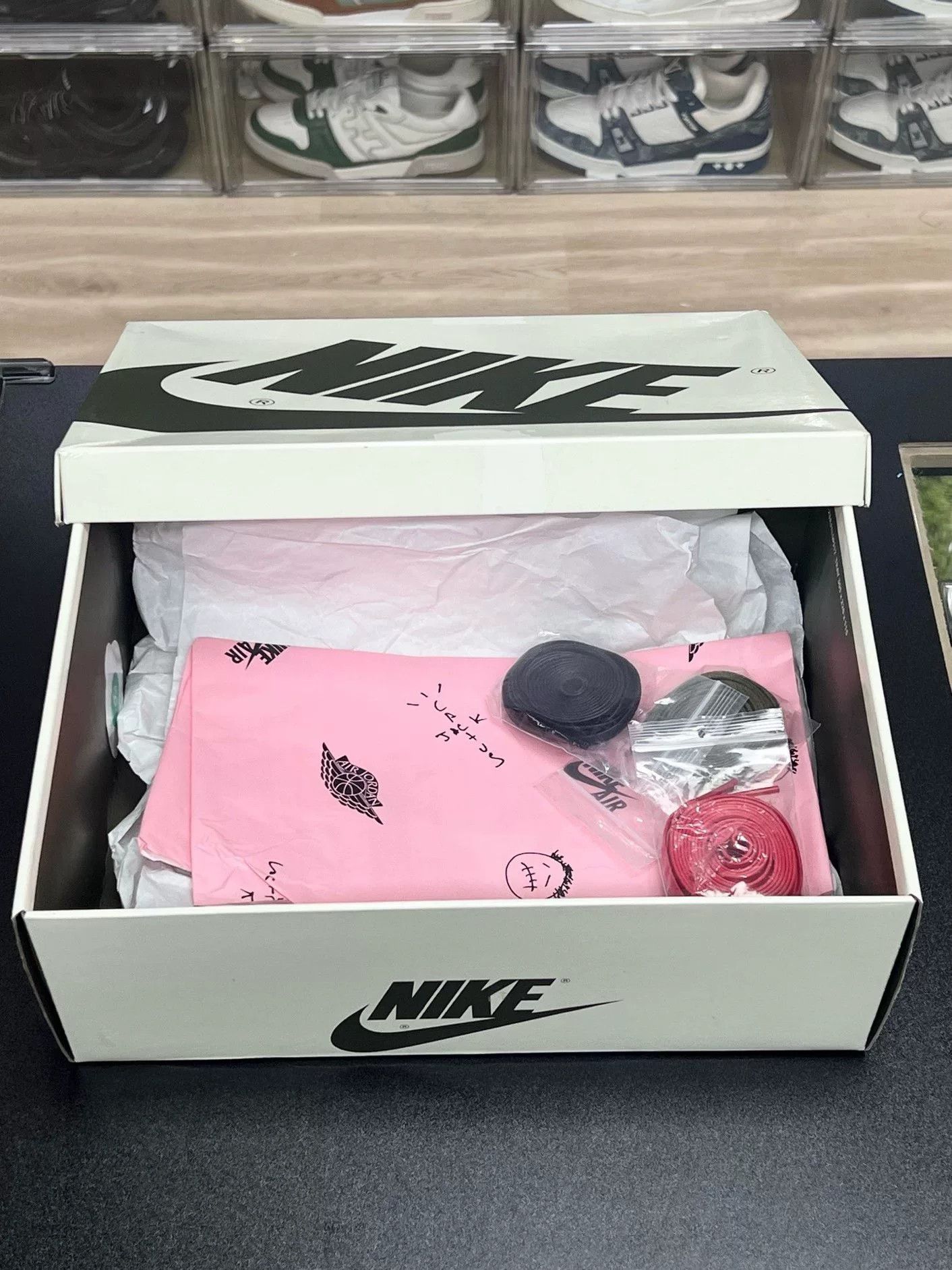 Nike Nike Green Designer Casual Streetwear Size US 10 / EU 43 - 9 Thumbnail