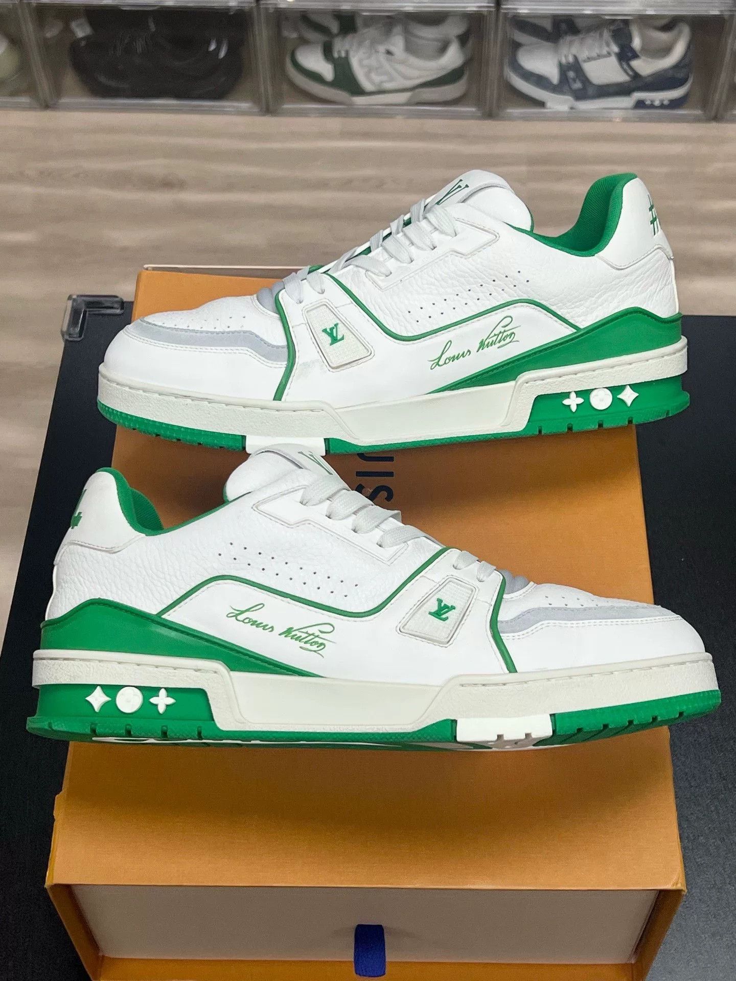 Louis Vuitton Louis Vuitton Green Designer Casual Size US S / EU 44-46 / 1 - 4 Thumbnail