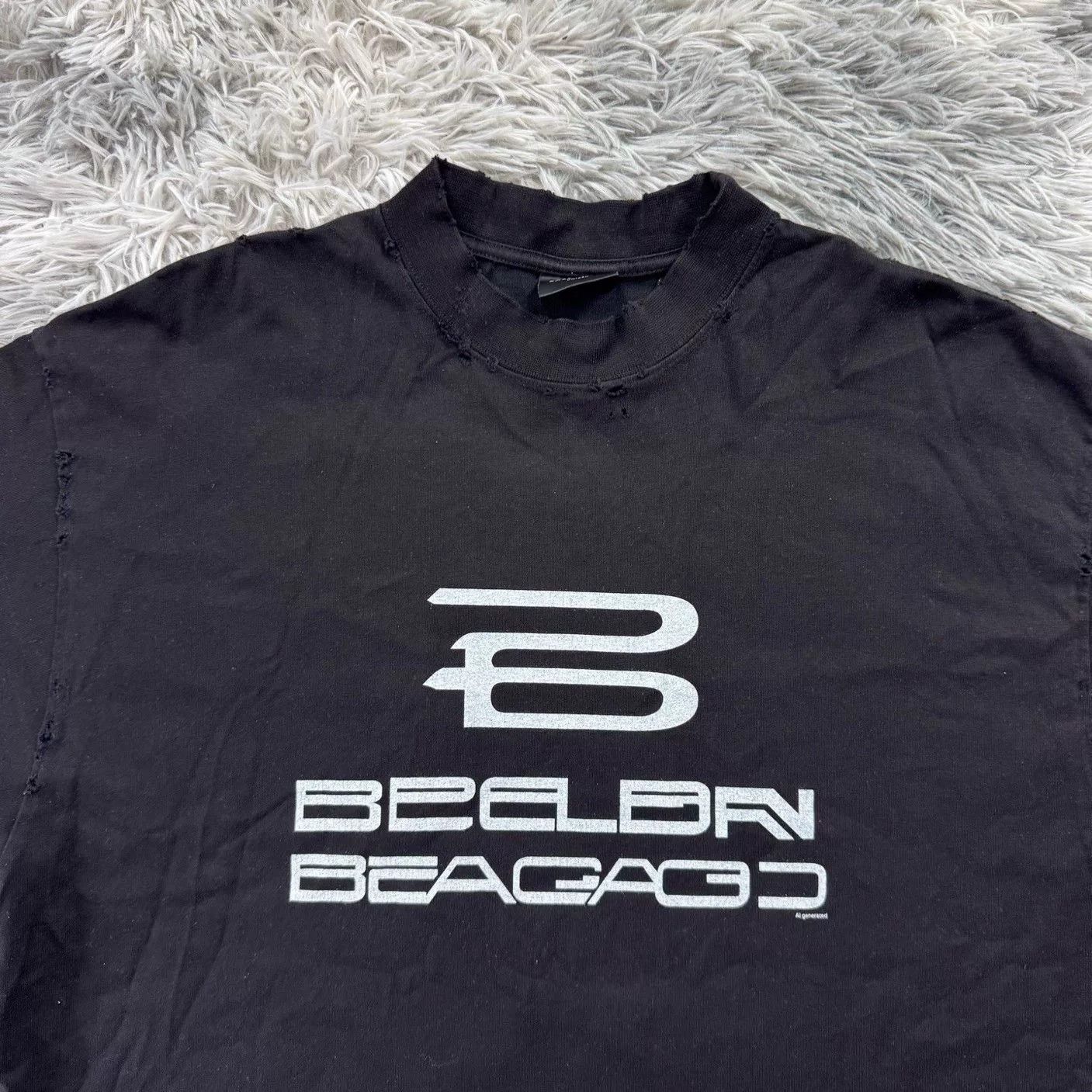 Balenciaga Balenciaga T-Shirt Casual Short Sleeve Size US XS / EU 42 / 0 - 3 Thumbnail