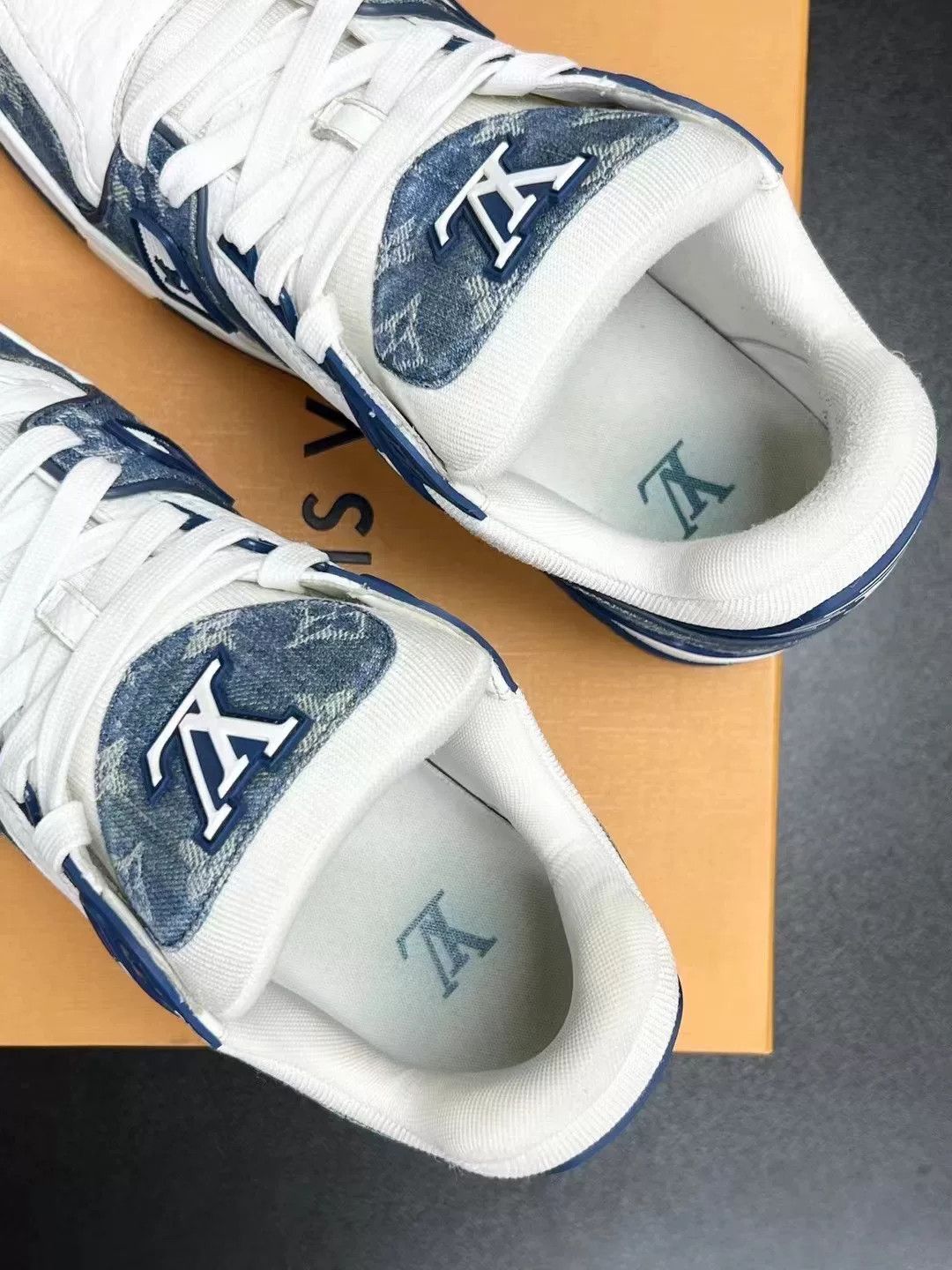 Louis Vuitton Louis Vuitton Blue Denim Designer Size US 36 / EU 52 - 4 Thumbnail