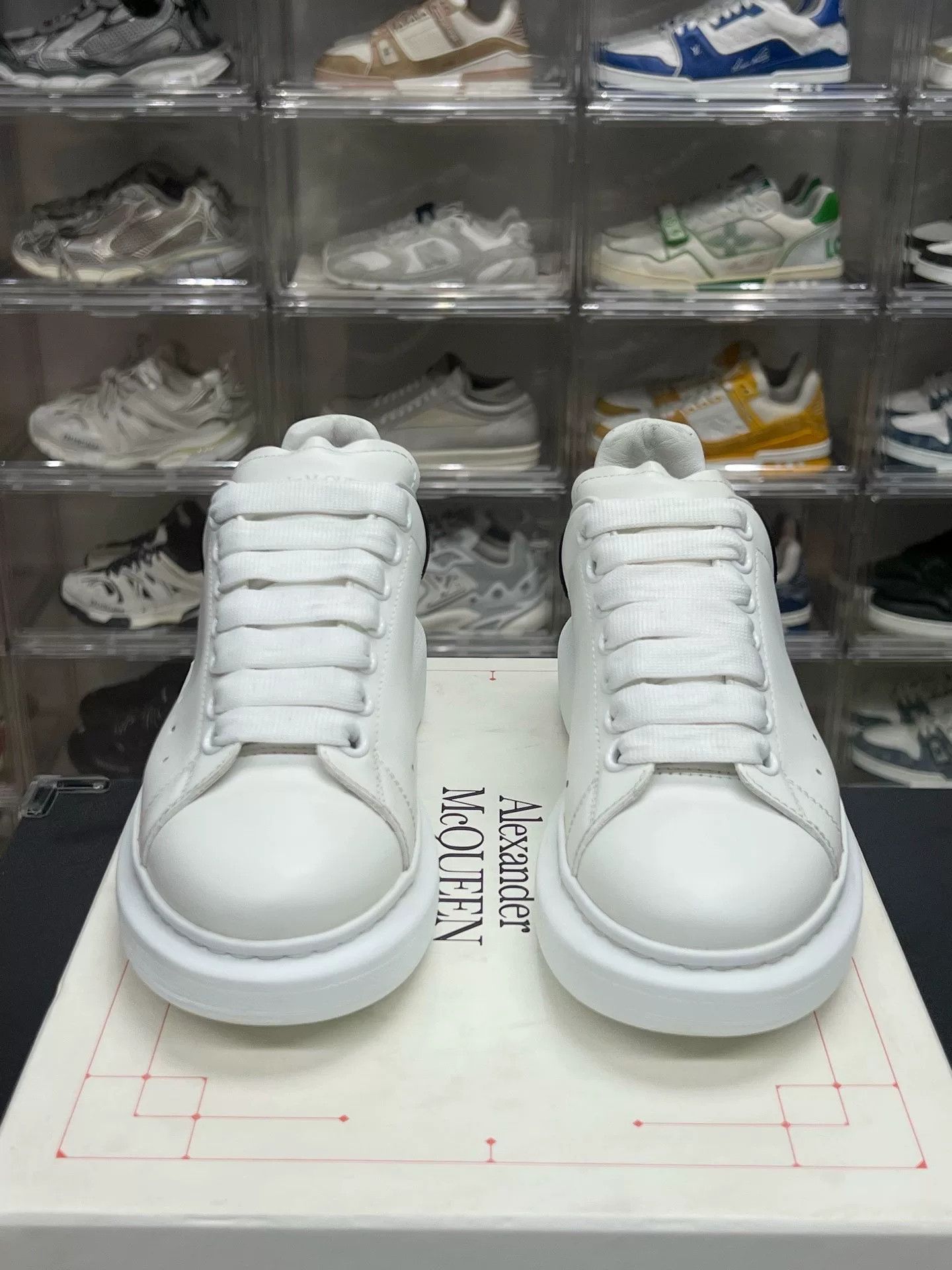 Alexander McQueen Alexander McQueen Black Shoes Low Top Size US 5 / EU 37 - 2 Thumbnail