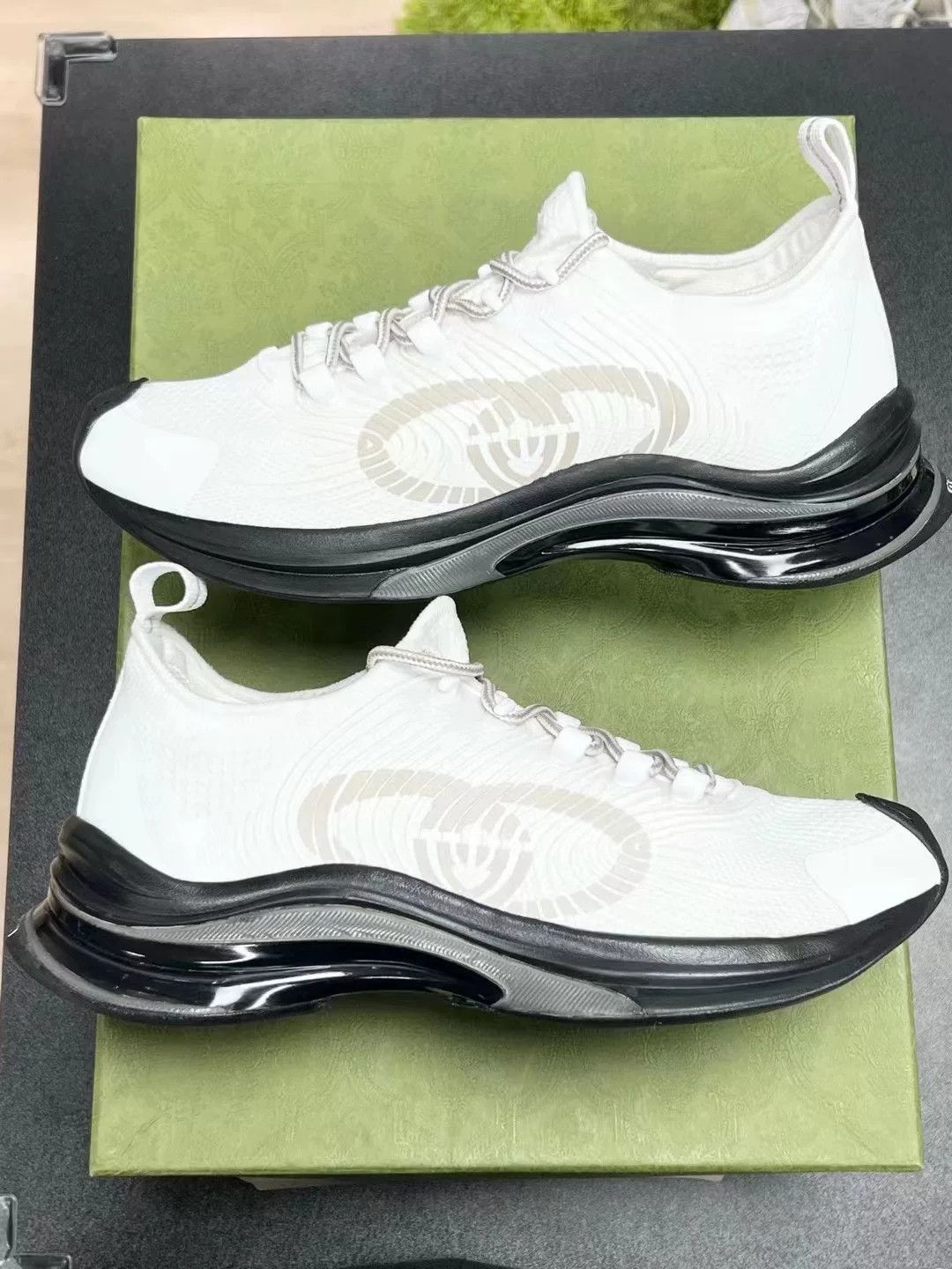 Gucci Gucci Running Shoes Low Top High Top Size US 10 / EU 43 - 5 Thumbnail