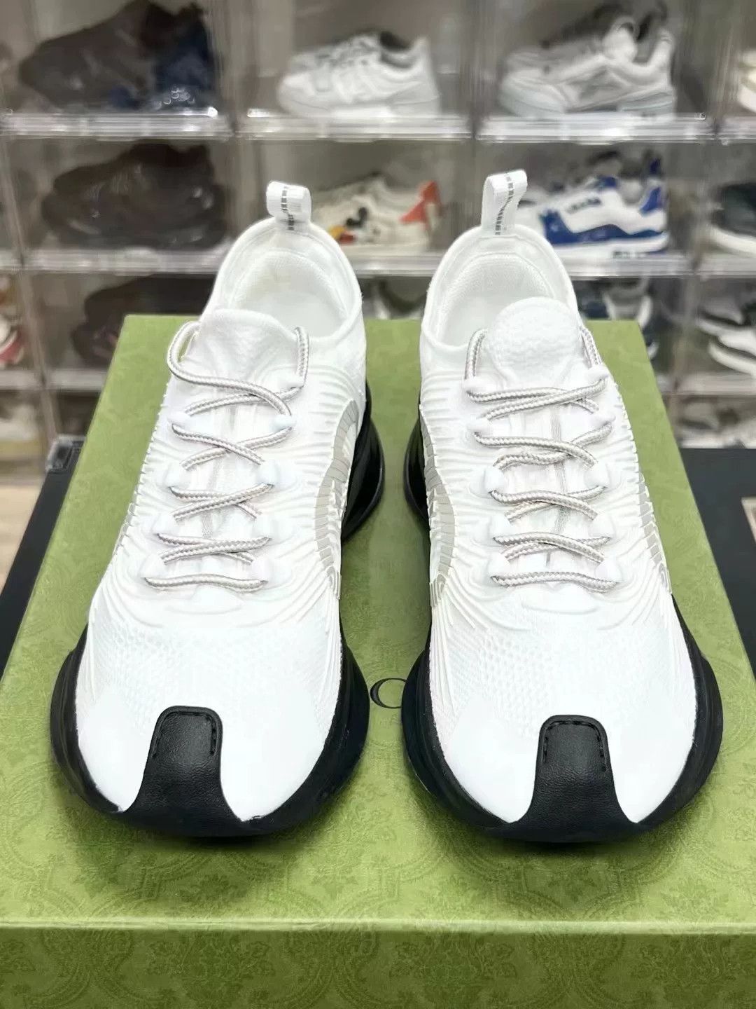 Gucci Gucci Running Shoes Low Top High Top Size US 10 / EU 43 - 2 Thumbnail