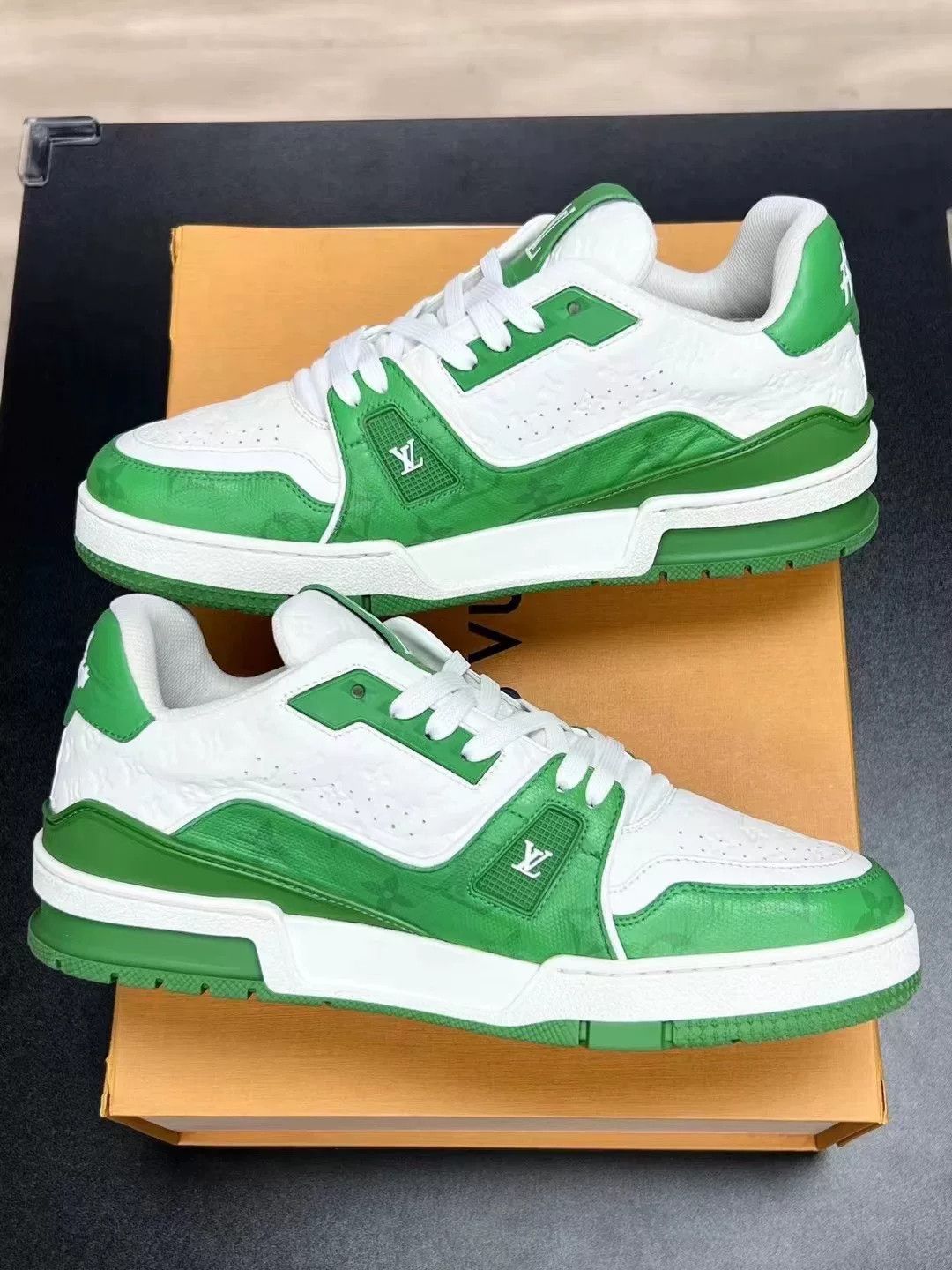 Louis Vuitton Louis Vuitton Green Designer Casual Size US S / EU 44-46 / 1 - 6 Thumbnail