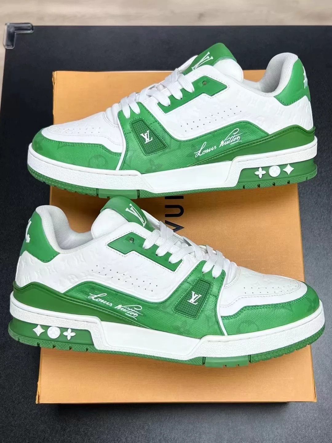 Louis Vuitton Louis Vuitton Green Designer Casual Size US S / EU 44-46 / 1 - 5 Thumbnail