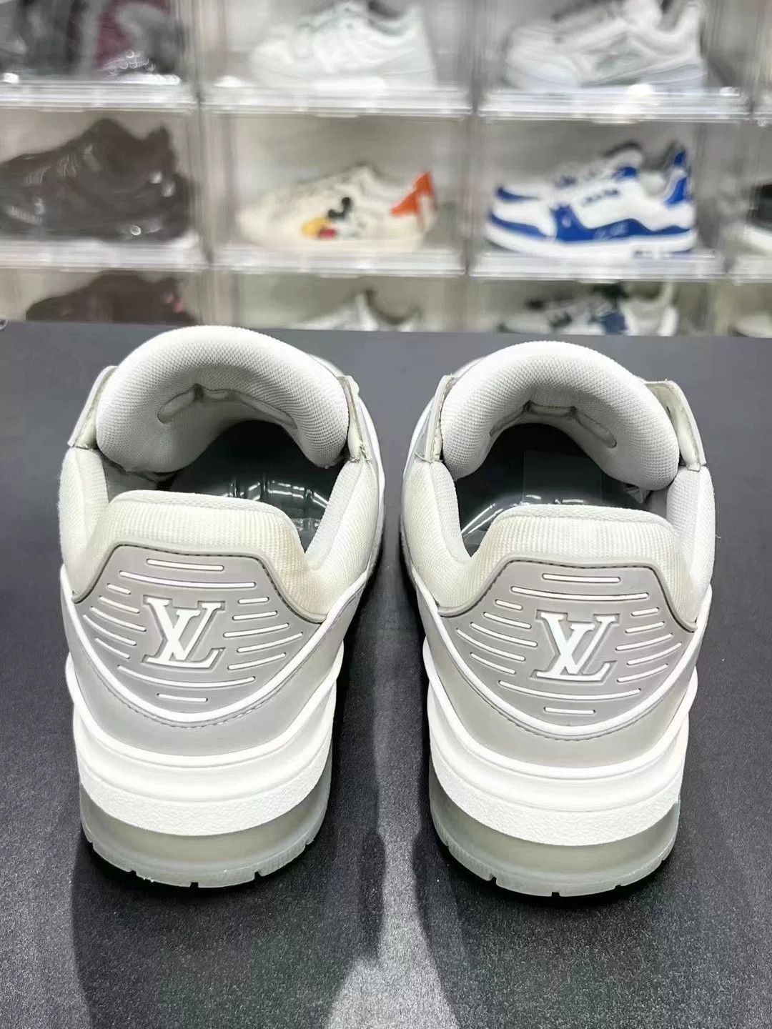 Louis Vuitton Louis Vuitton White Designer Casual Size US S / EU 44-46 / 1 - 7 Thumbnail