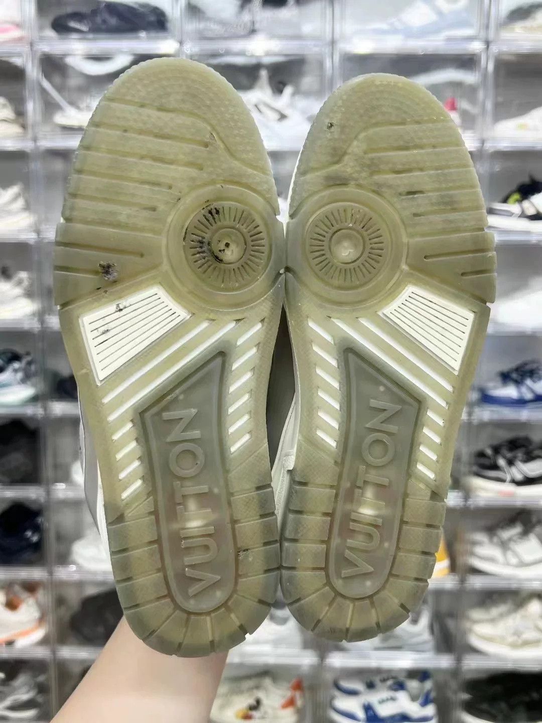 Louis Vuitton Louis Vuitton White Designer Casual Size US S / EU 44-46 / 1 - 8 Thumbnail