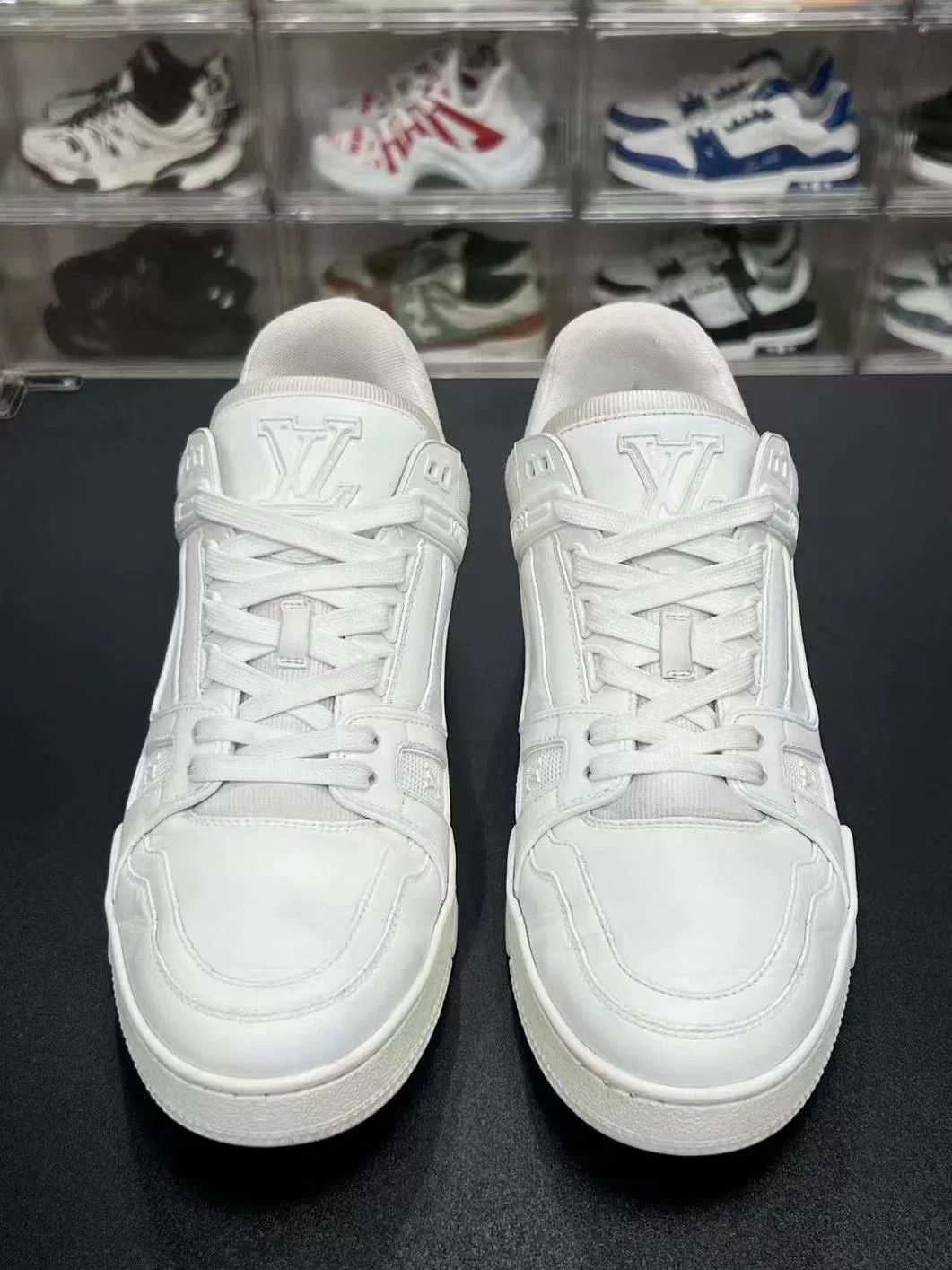Louis Vuitton Louis Vuitton White Shoes Low Top Size US 10 / EU 43 - 2 Thumbnail