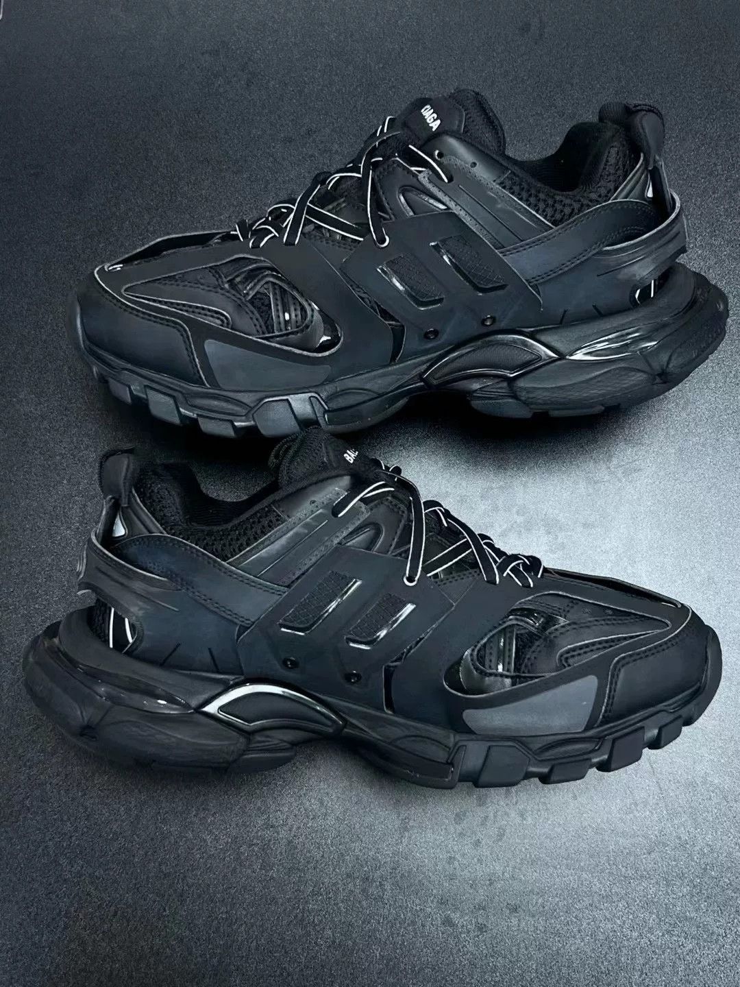 Balenciaga Balenciaga Black Designer Casual Size US S / EU 44-46 / 1 - 6 Thumbnail