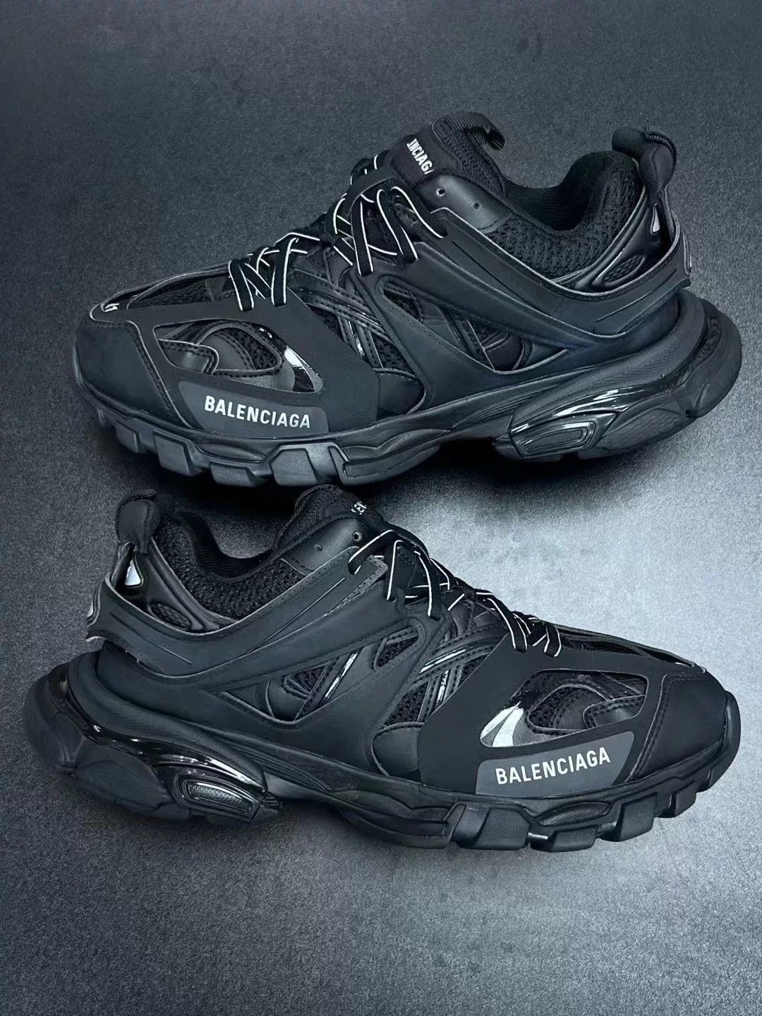 Balenciaga Balenciaga Black Designer Casual Size US S / EU 44-46 / 1 - 5 Thumbnail