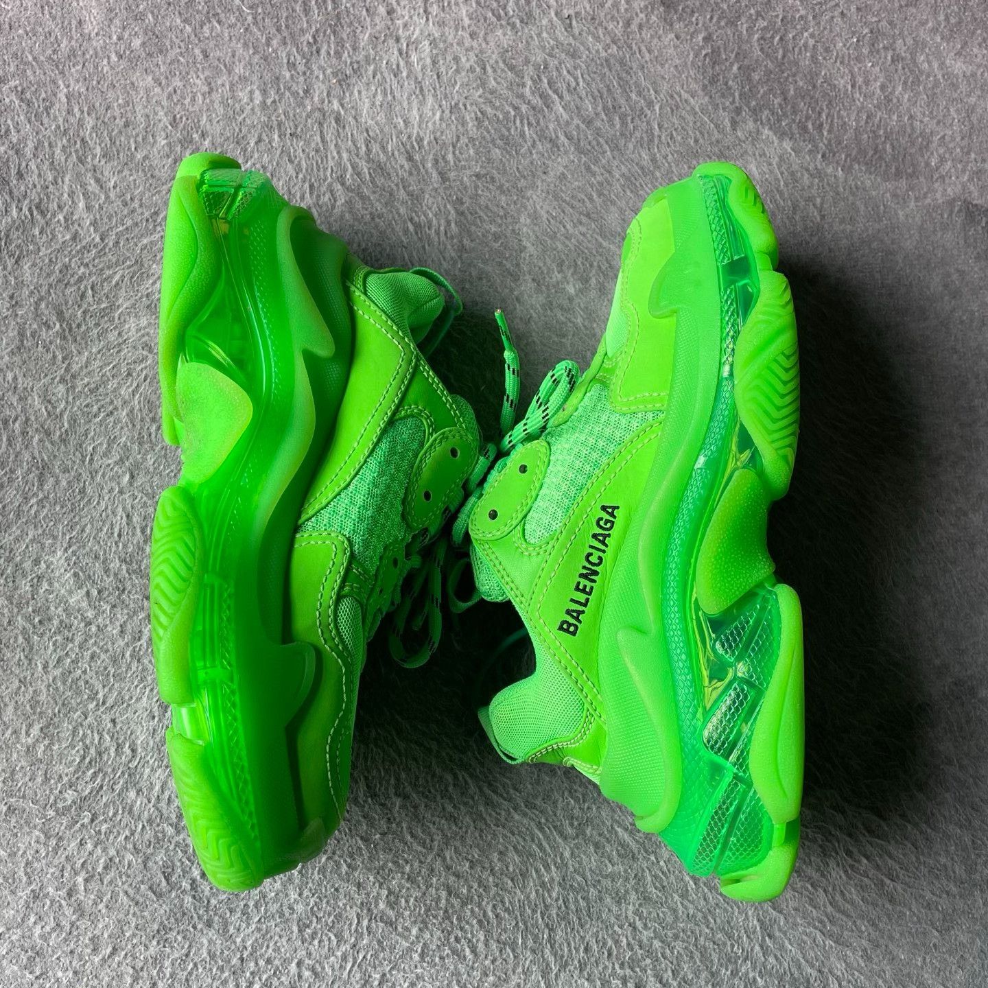 Balenciaga Balenciaga Green Lowtop Sneakers S Women Size US 6 / IT 36 - 8 Thumbnail