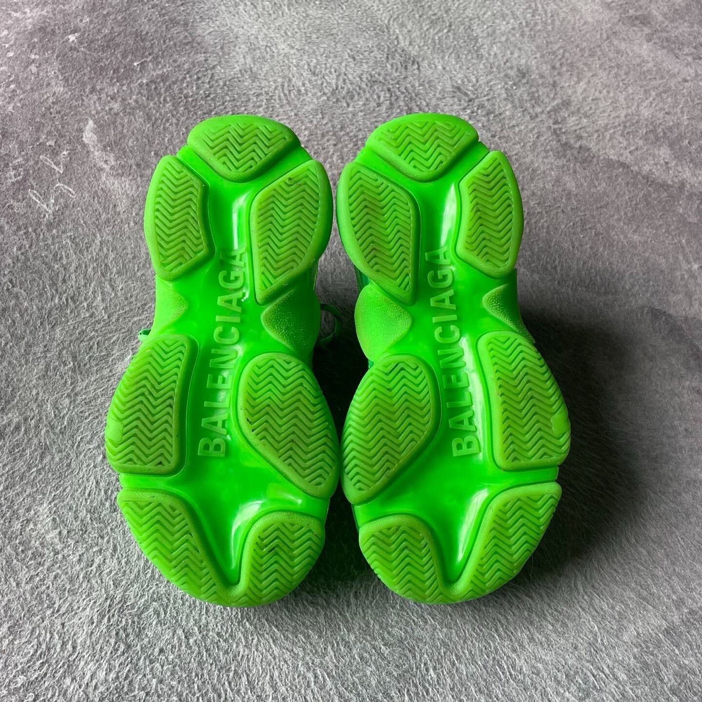 Balenciaga Balenciaga Green Lowtop Sneakers S Women Size US 6 / IT 36 - 4 Thumbnail