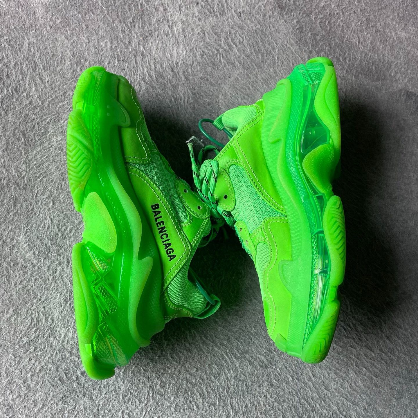 Balenciaga Balenciaga Green Lowtop Sneakers S Women Size US 6 / IT 36 - 7 Thumbnail
