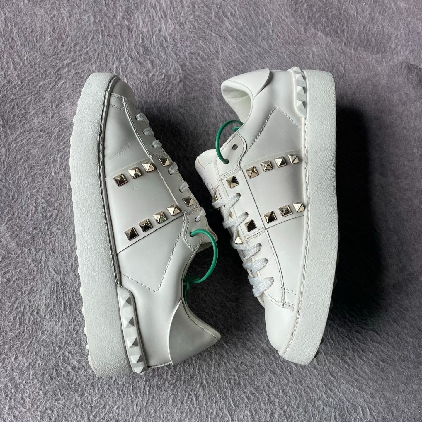 Valentino Valentino White Lowtop Sneakers S Women Size US 6 / IT 36 - 6 Thumbnail
