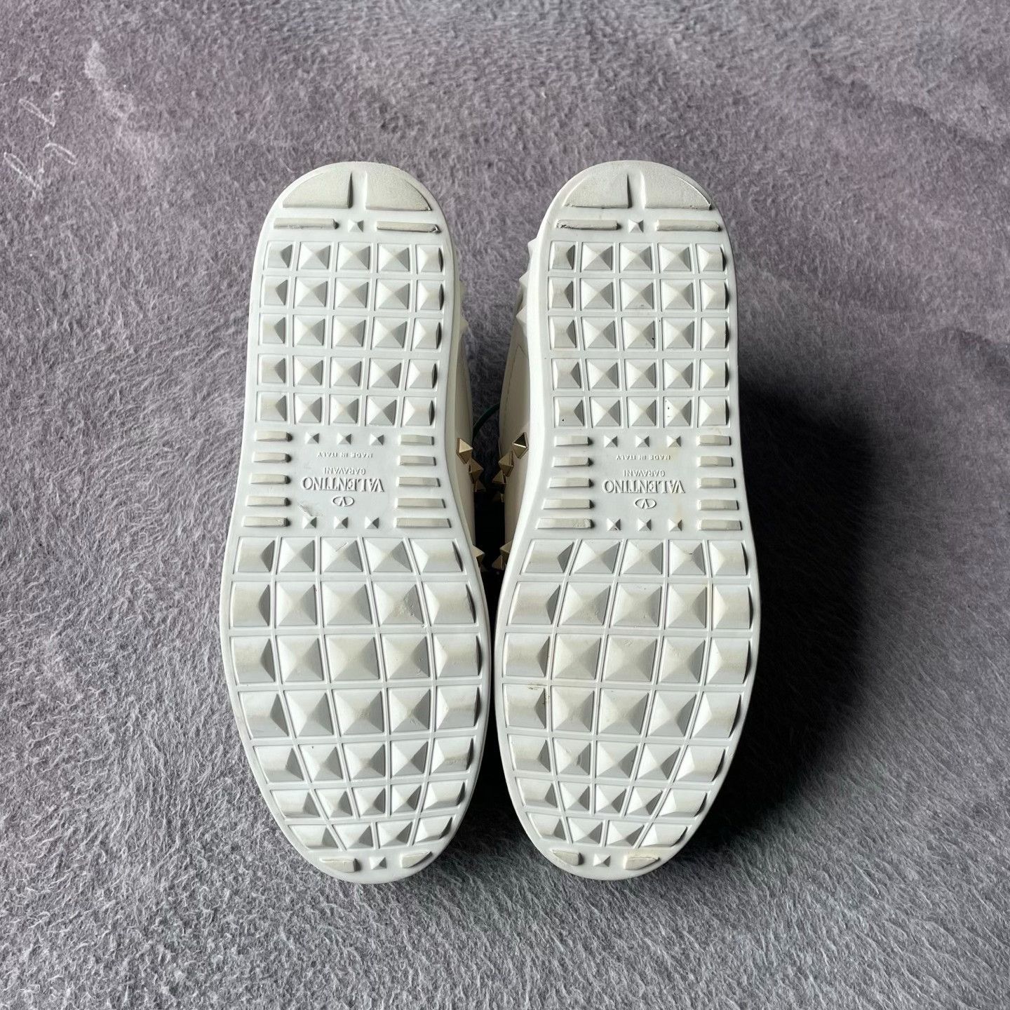 Valentino Valentino White Lowtop Sneakers S Women Size US 6 / IT 36 - 4 Thumbnail
