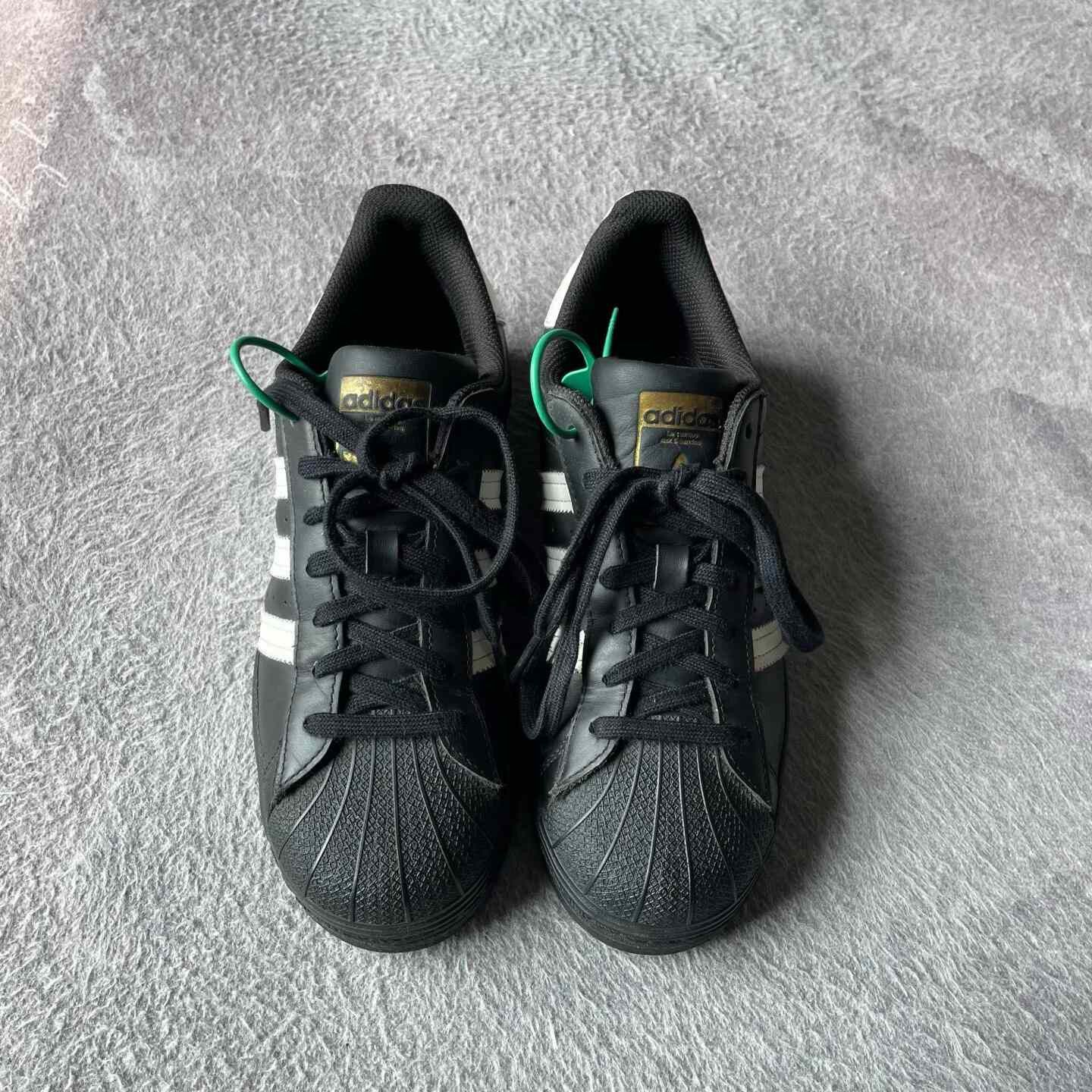 Adidas Adidas Black Lowtop Sneakers 40 Men Size US 7.5 / EU 40-41 - 2 Thumbnail
