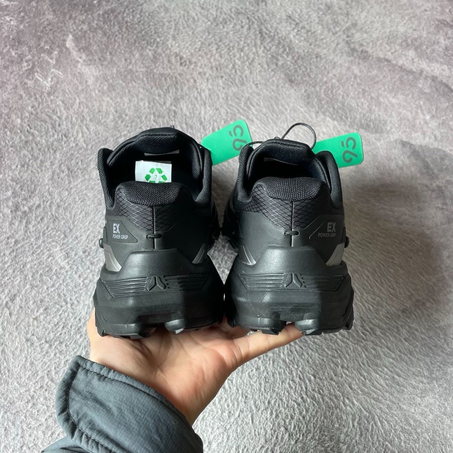 Yeezy Yeezy Black Lowtop Sneakers 42 Men Size US 9 / EU 42 - 3 Thumbnail
