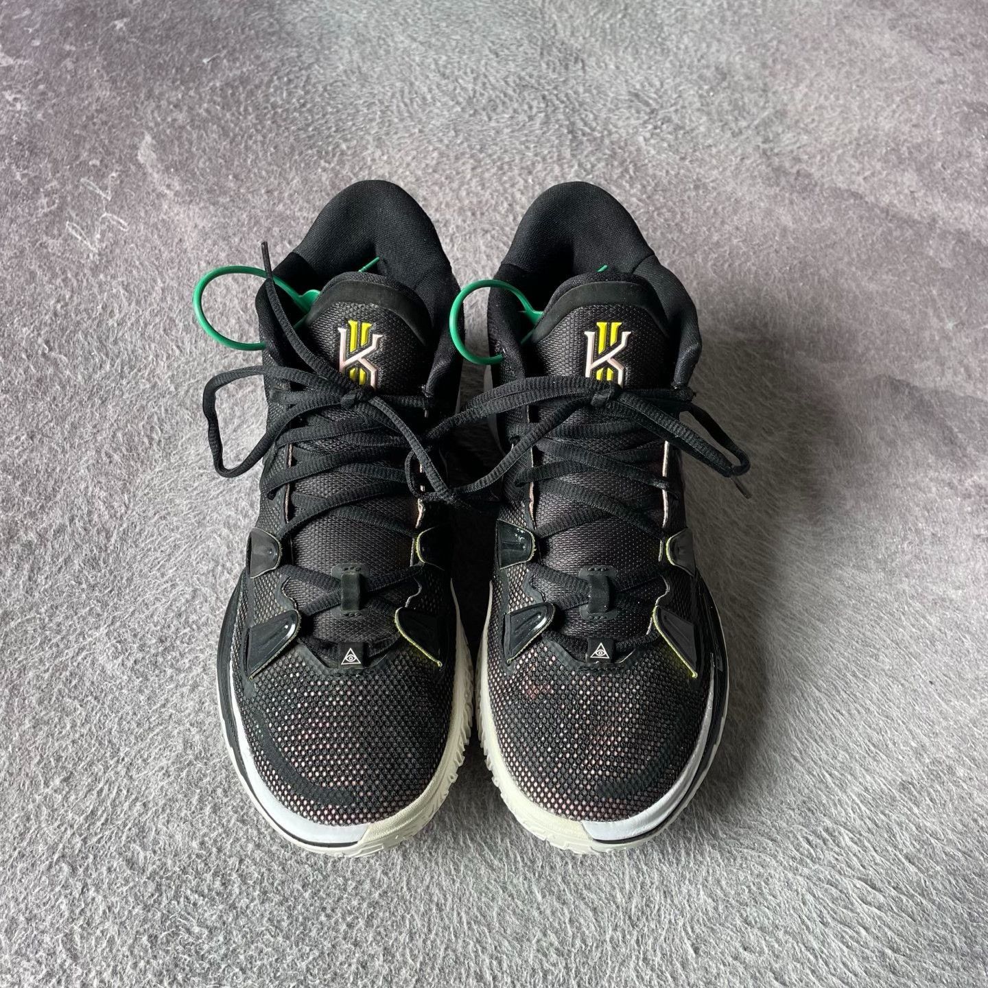 Nike Nike Black Lowtop Sneakers 42 Men Size US 9 / EU 42 - 2 Thumbnail