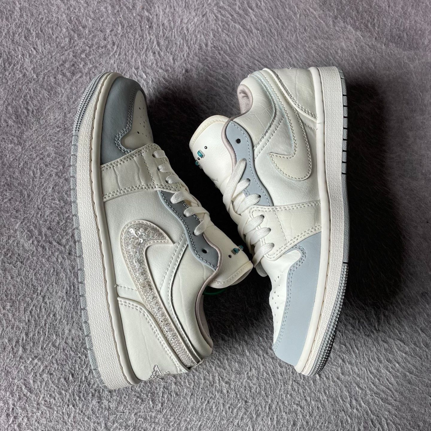 Nike Nike White Lowtop Sneakers 38 Men Size US 6 / EU 39 - 7 Thumbnail