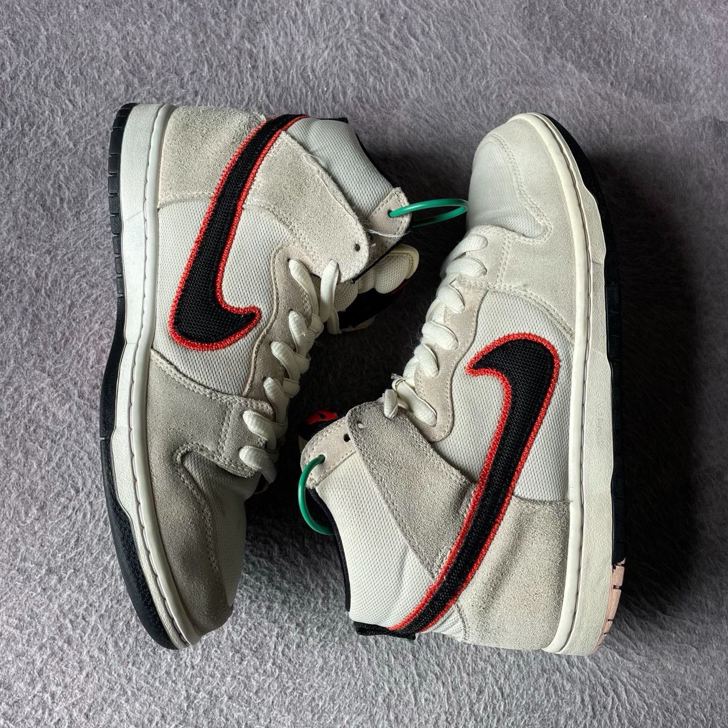 Nike Nike Gold Lowtop Sneakers 42 Men Size US 9 / EU 42 - 7 Thumbnail