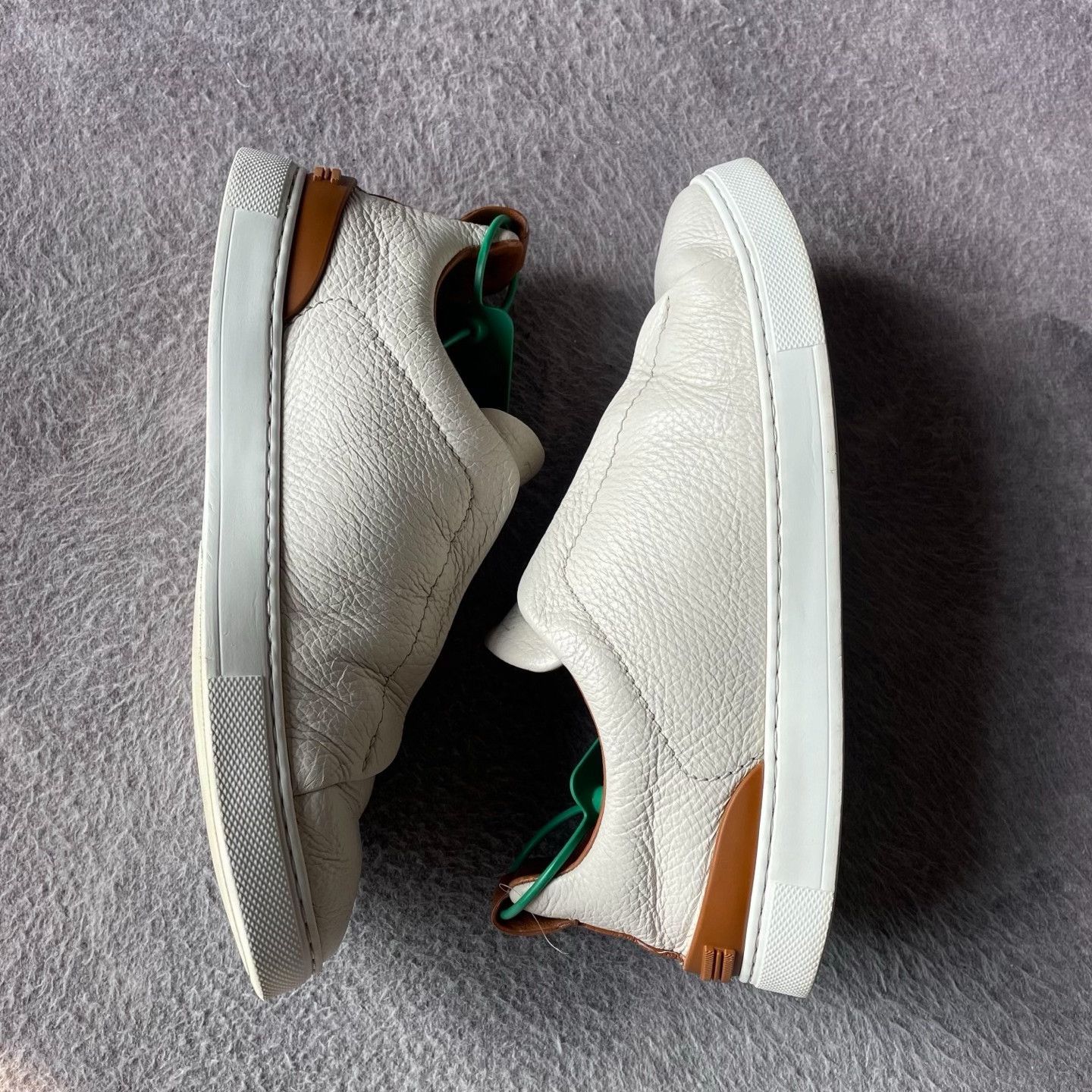 Nike Nike White Lowtop Sneakers S Men Size US 10 / EU 43 - 7 Thumbnail