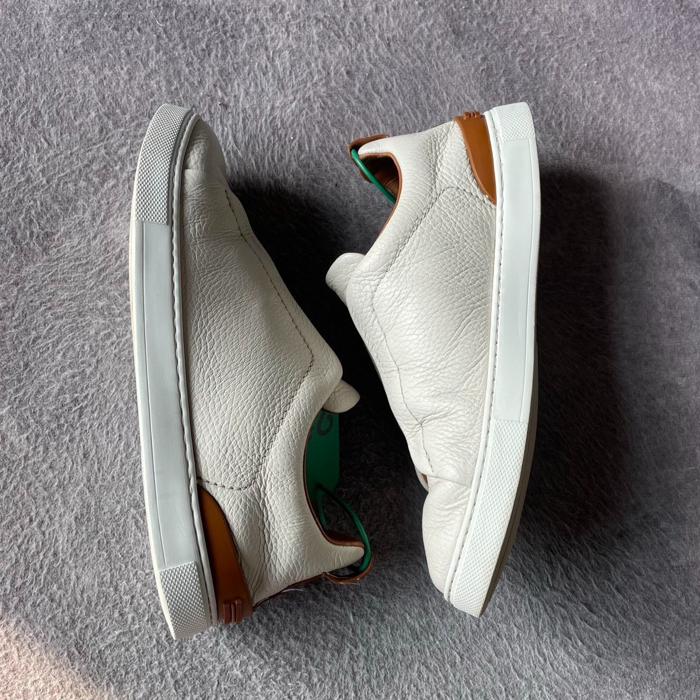 Nike Nike White Lowtop Sneakers S Men Size US 10 / EU 43 - 6 Thumbnail