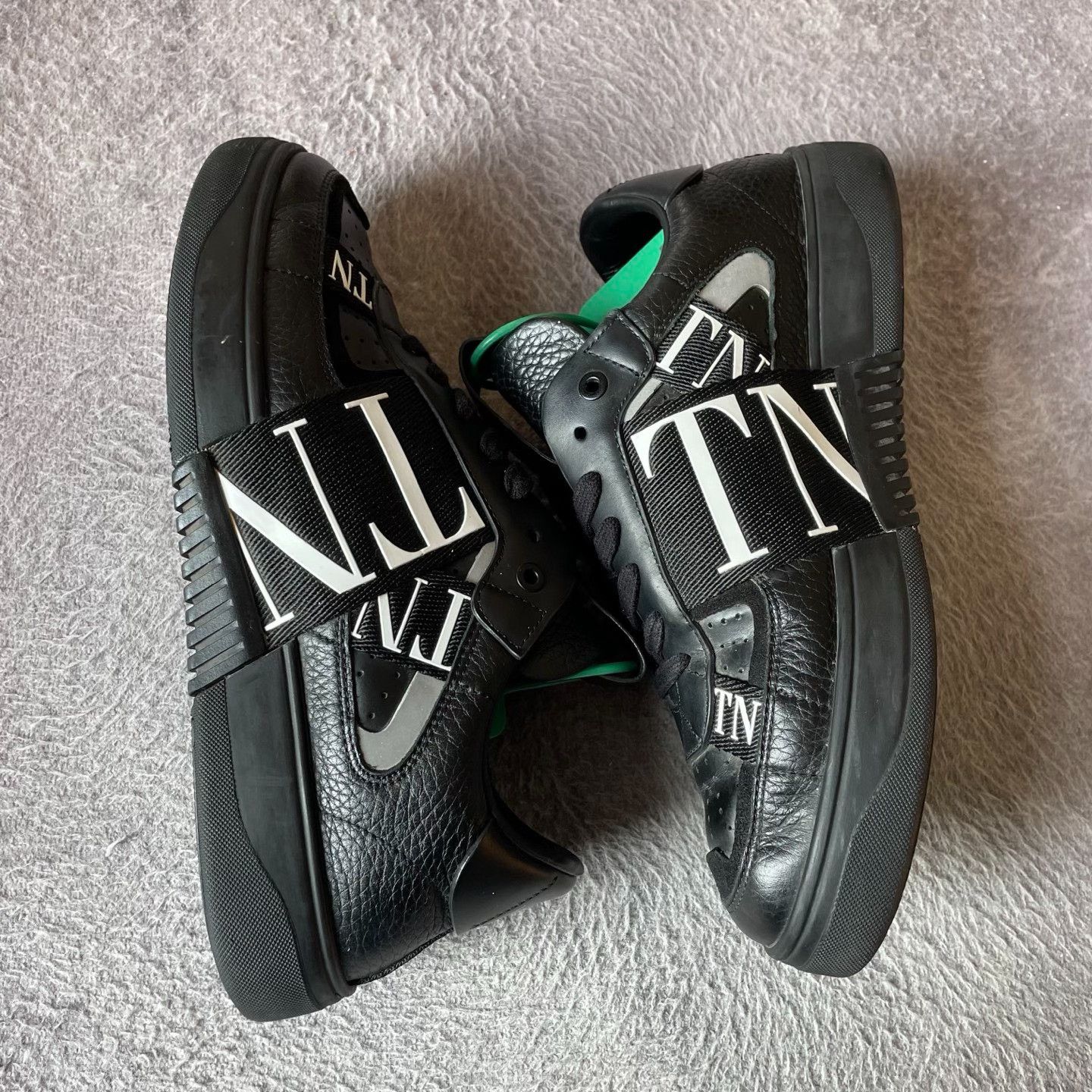 Valentino Valentino Leather Black Lowtop Sneakers S Men Size US 10 / EU 43 - 8 Thumbnail