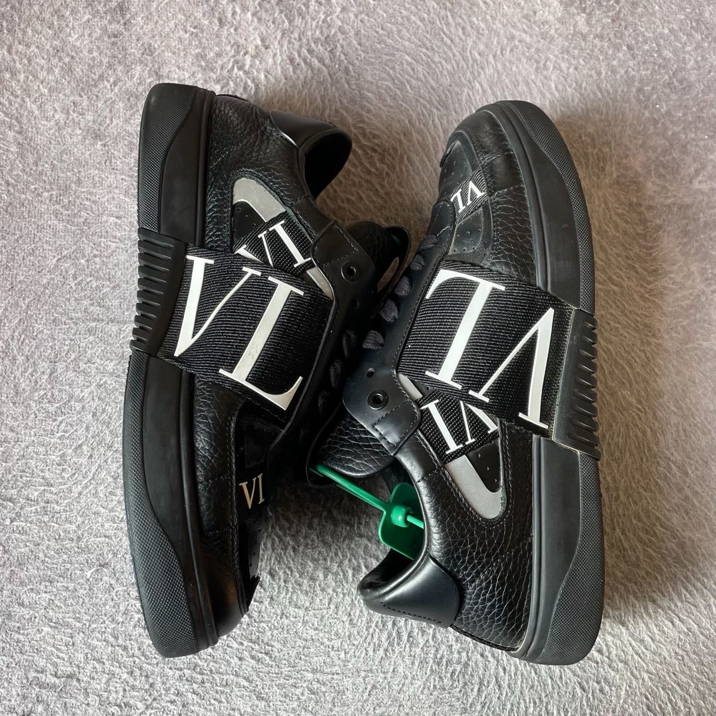 Valentino Valentino Leather Black Lowtop Sneakers S Men Size US 10 / EU 43 - 9 Thumbnail