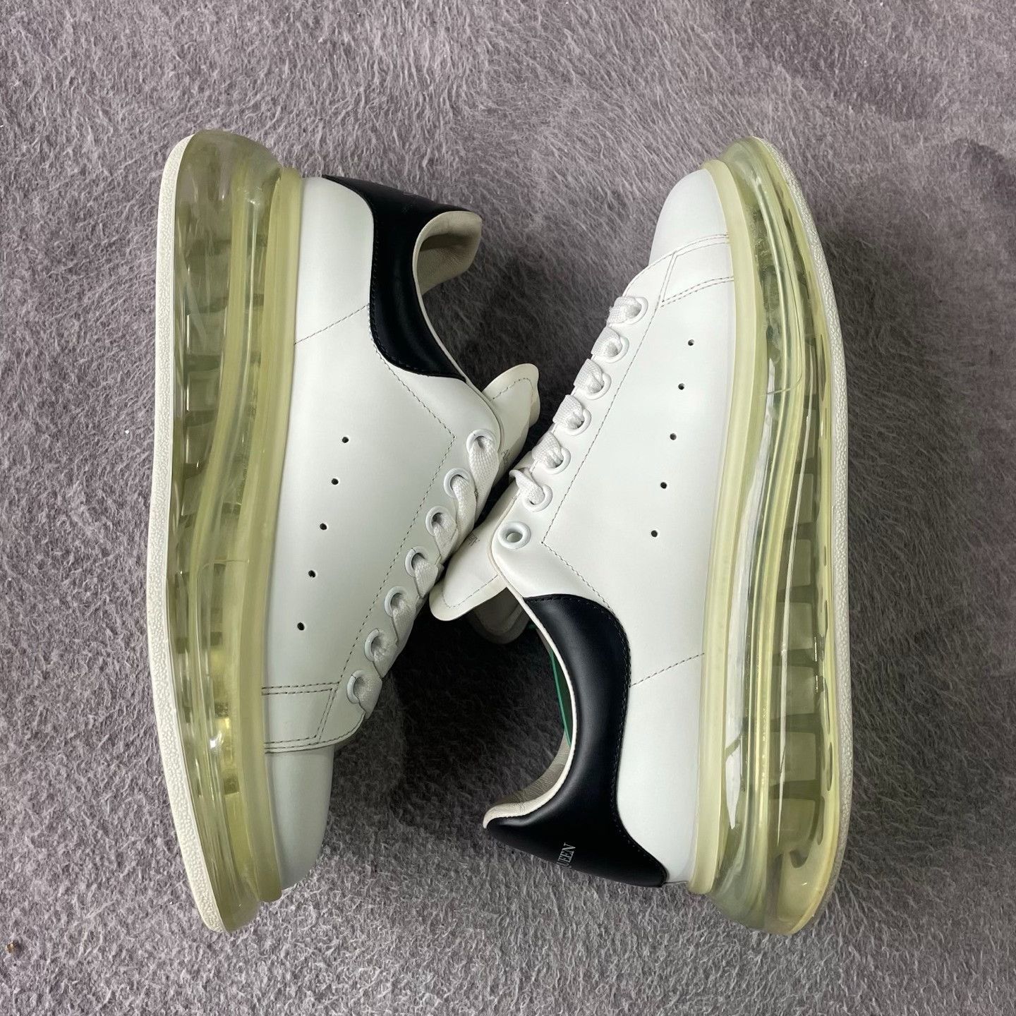 Alexander McQueen Alexander McQueen White Lowtop Sneakers 41 Men Size US 8.5 / EU 41-42 - 7 Thumbnail