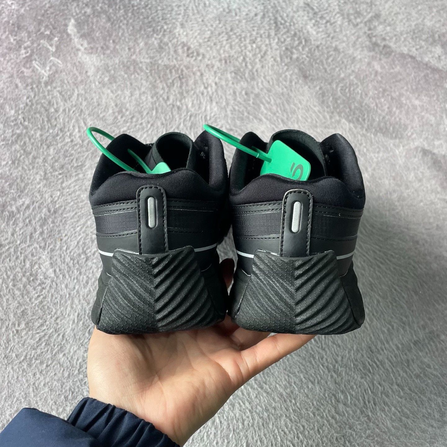 Descente Descente Black Lowtop Sneakers 41 Men Size US 8.5 / EU 41-42 - 3 Thumbnail