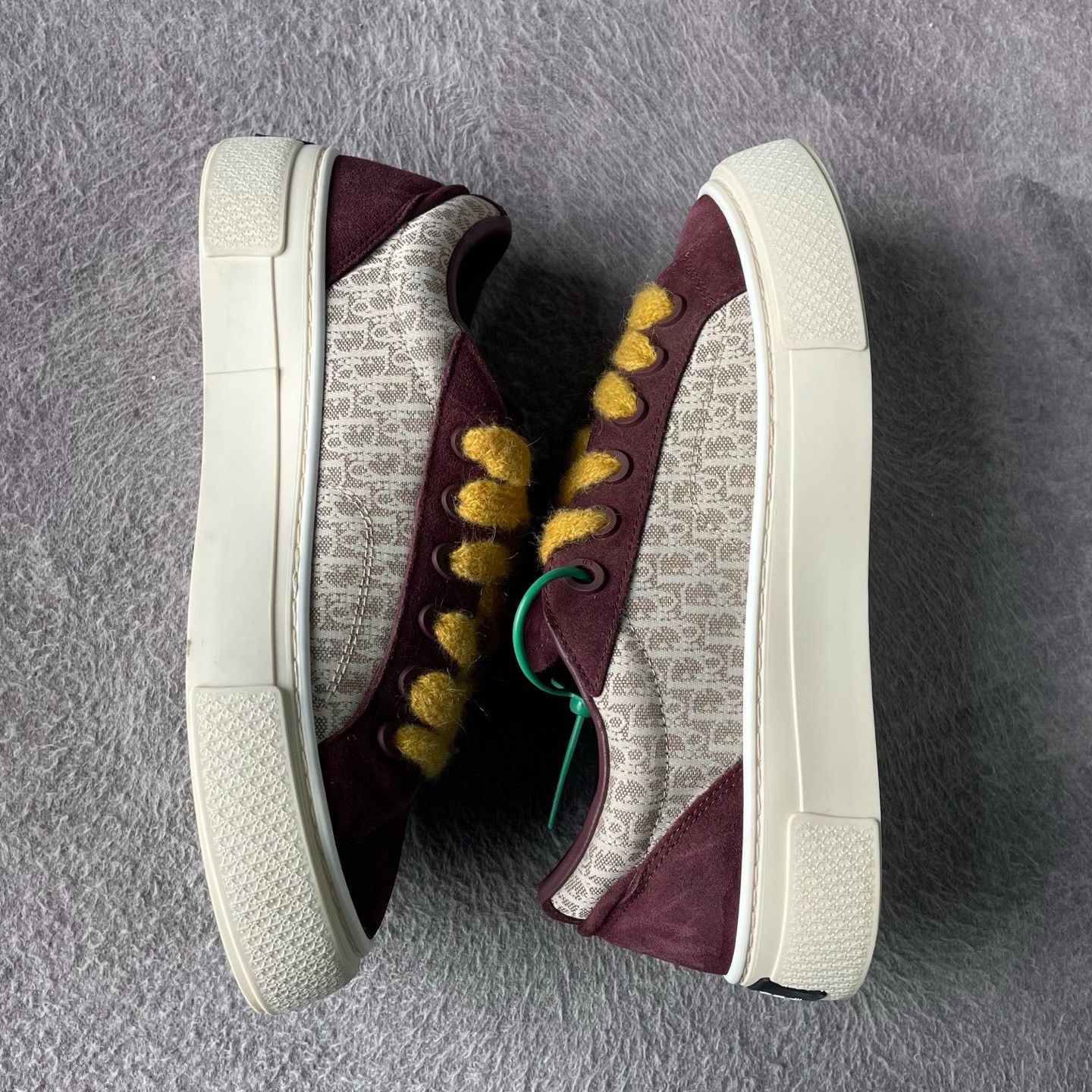 Dior Dior Red Lowtop Sneakers 33 Men Size US 5 / EU 37 - 8 Thumbnail