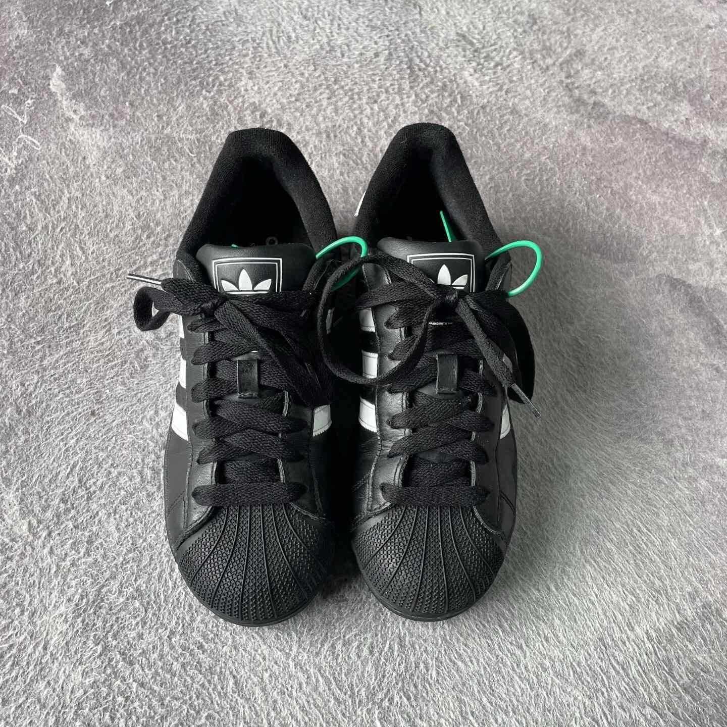 Adidas Adidas Black Lowtop Sneakers 40 Men Size US 7.5 / EU 40-41 - 2 Thumbnail