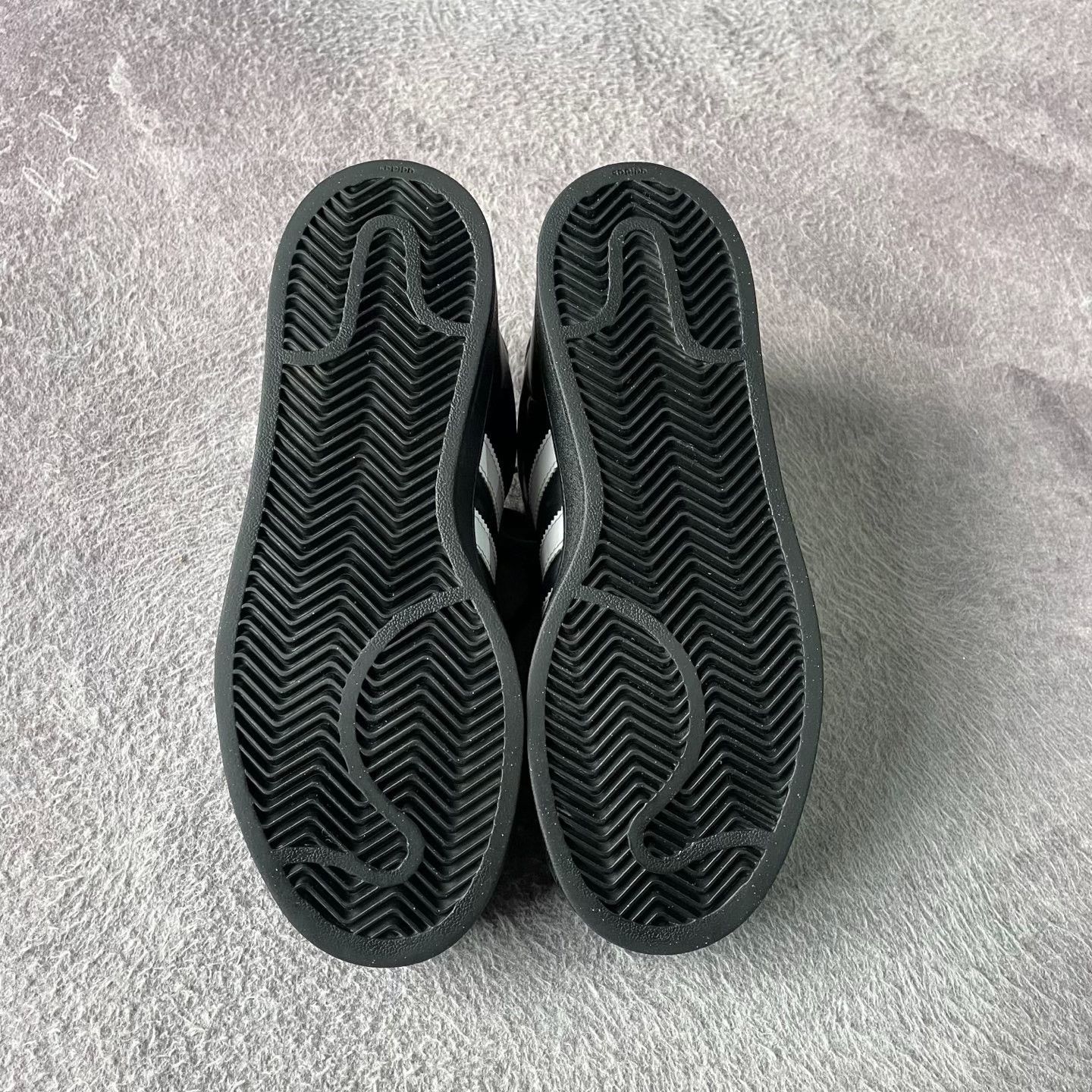 Adidas Adidas Black Lowtop Sneakers 40 Men Size US 7.5 / EU 40-41 - 4 Thumbnail