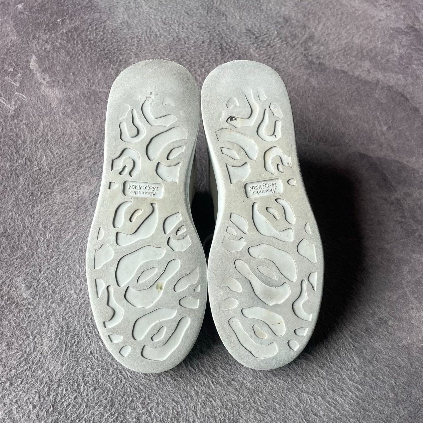 Alexander McQueen Alexander McQueen White Lowtop Sneakers 41 Men Size US 8.5 / EU 41-42 - 4 Thumbnail