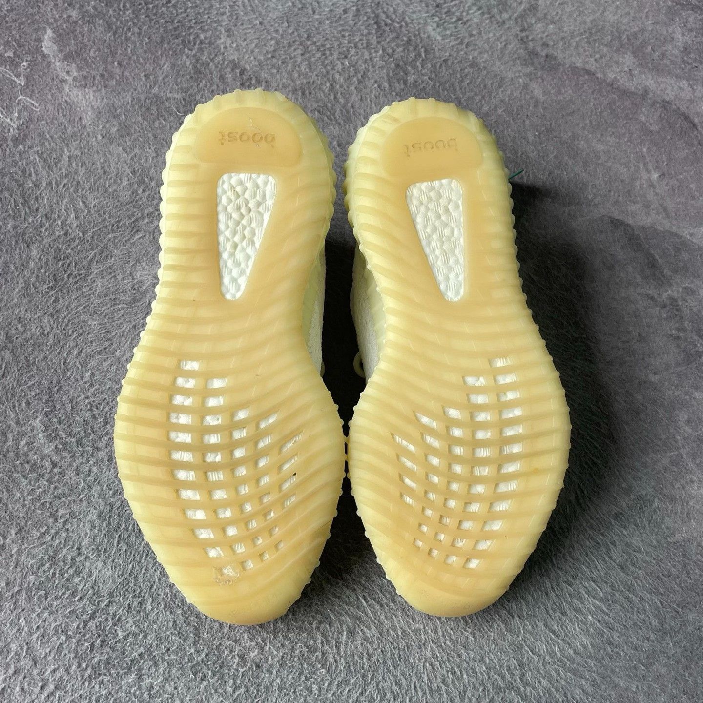 Yeezy Yeezy White Lowtop Sneakers 43 Men Size US 10 / EU 43 - 4 Thumbnail