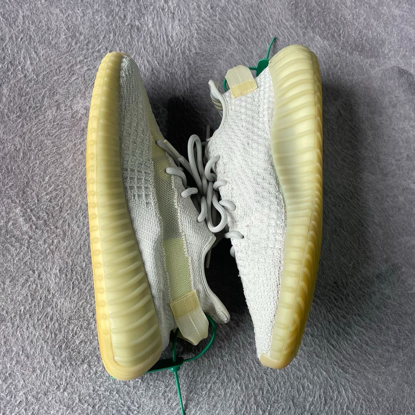 Yeezy Yeezy Yellow Lowtop Sneakers 42 Men Size US 9 / EU 42 - 6 Thumbnail