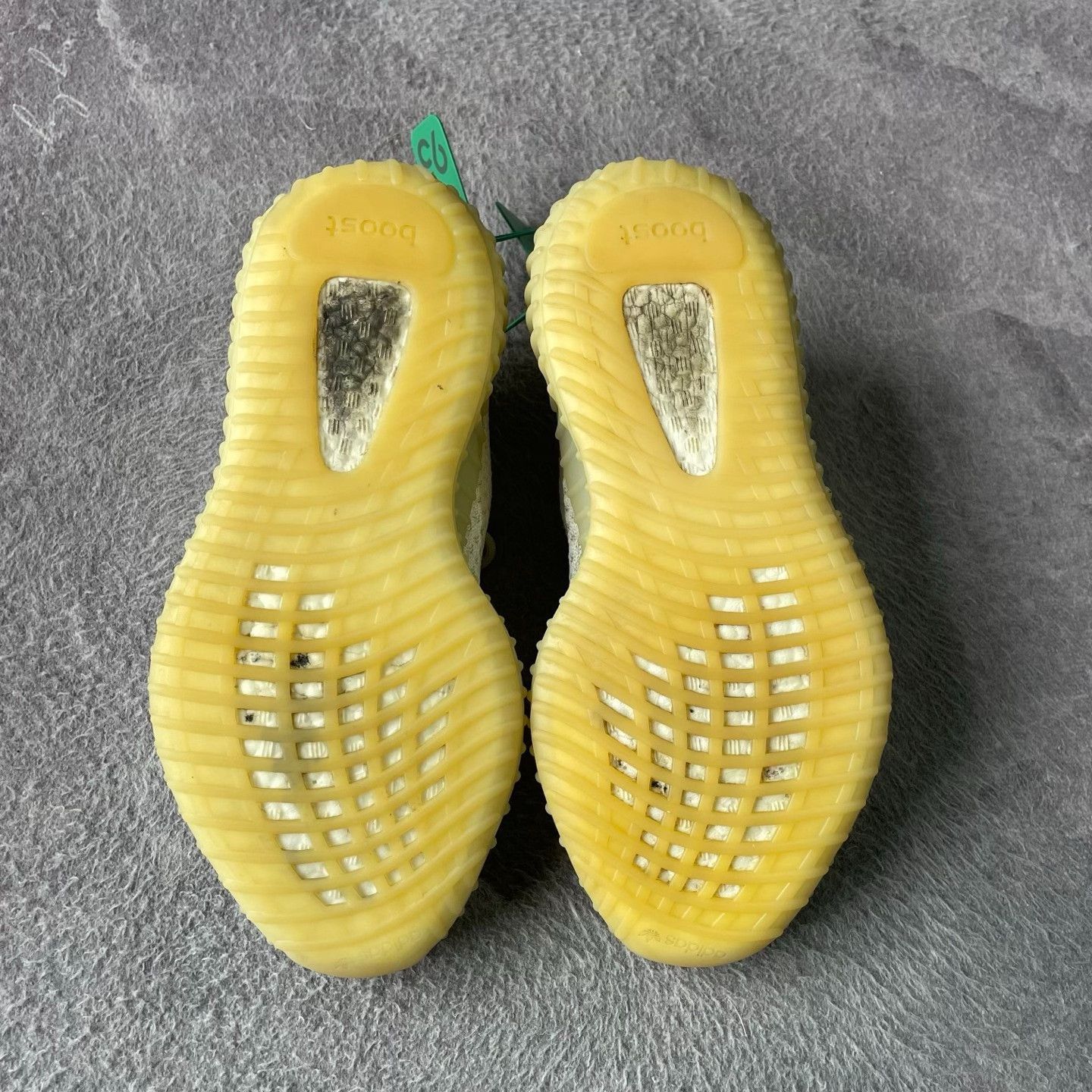 Yeezy Yeezy Yellow Lowtop Sneakers 42 Men Size US 9 / EU 42 - 4 Thumbnail