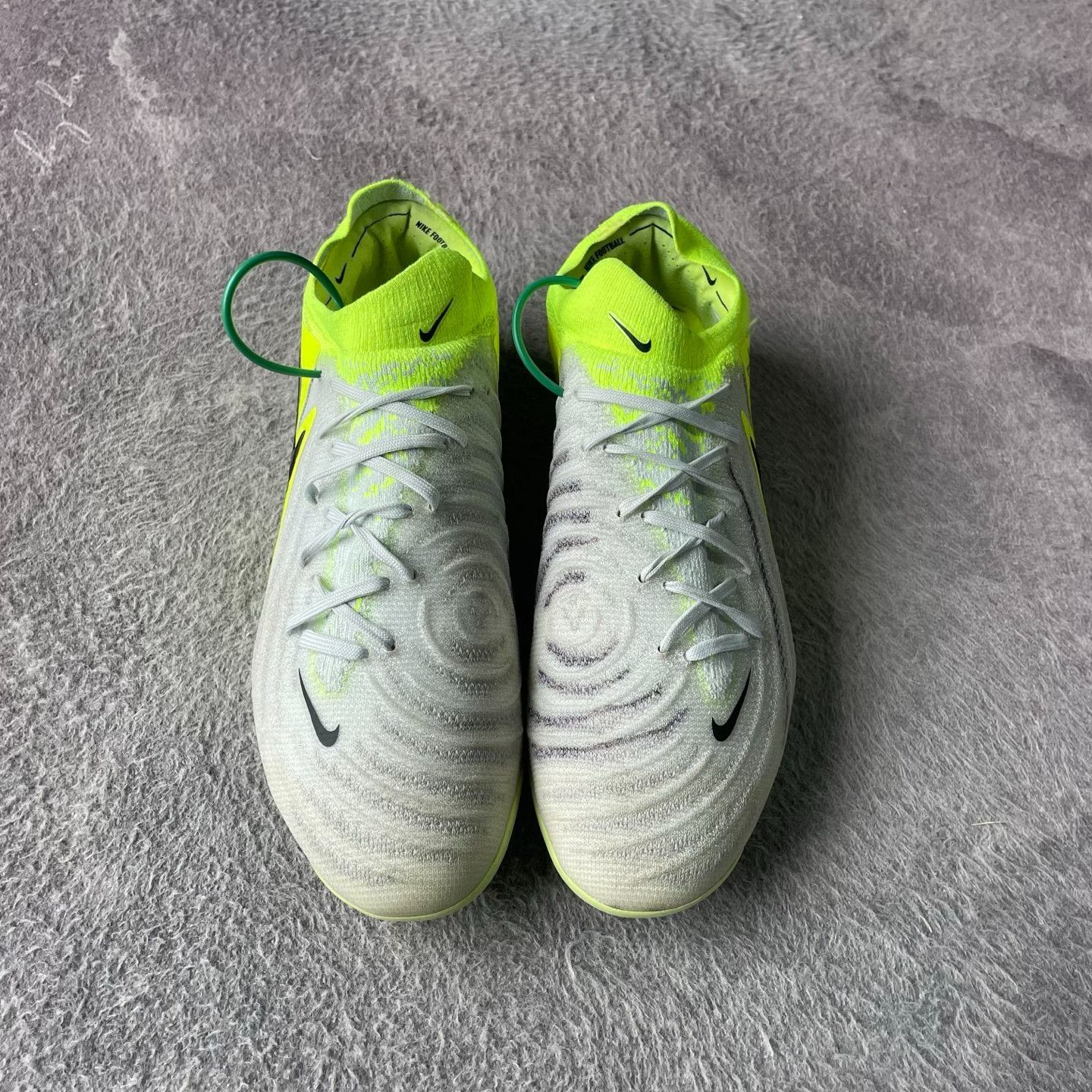 Nike Nike Yellow Lowtop Sneakers 41 Men Size US 8.5 / EU 41-42 - 2 Thumbnail