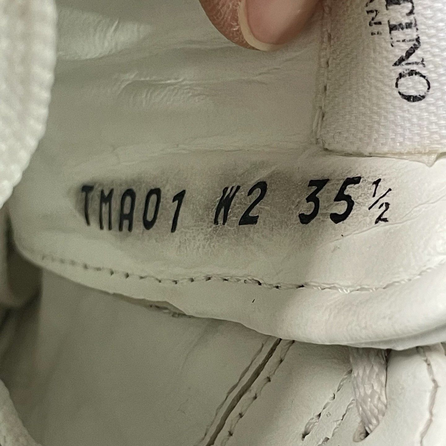 Valentino Valentino White Lowtop Sneakers S Women Size US 6 / IT 36 - 5 Thumbnail