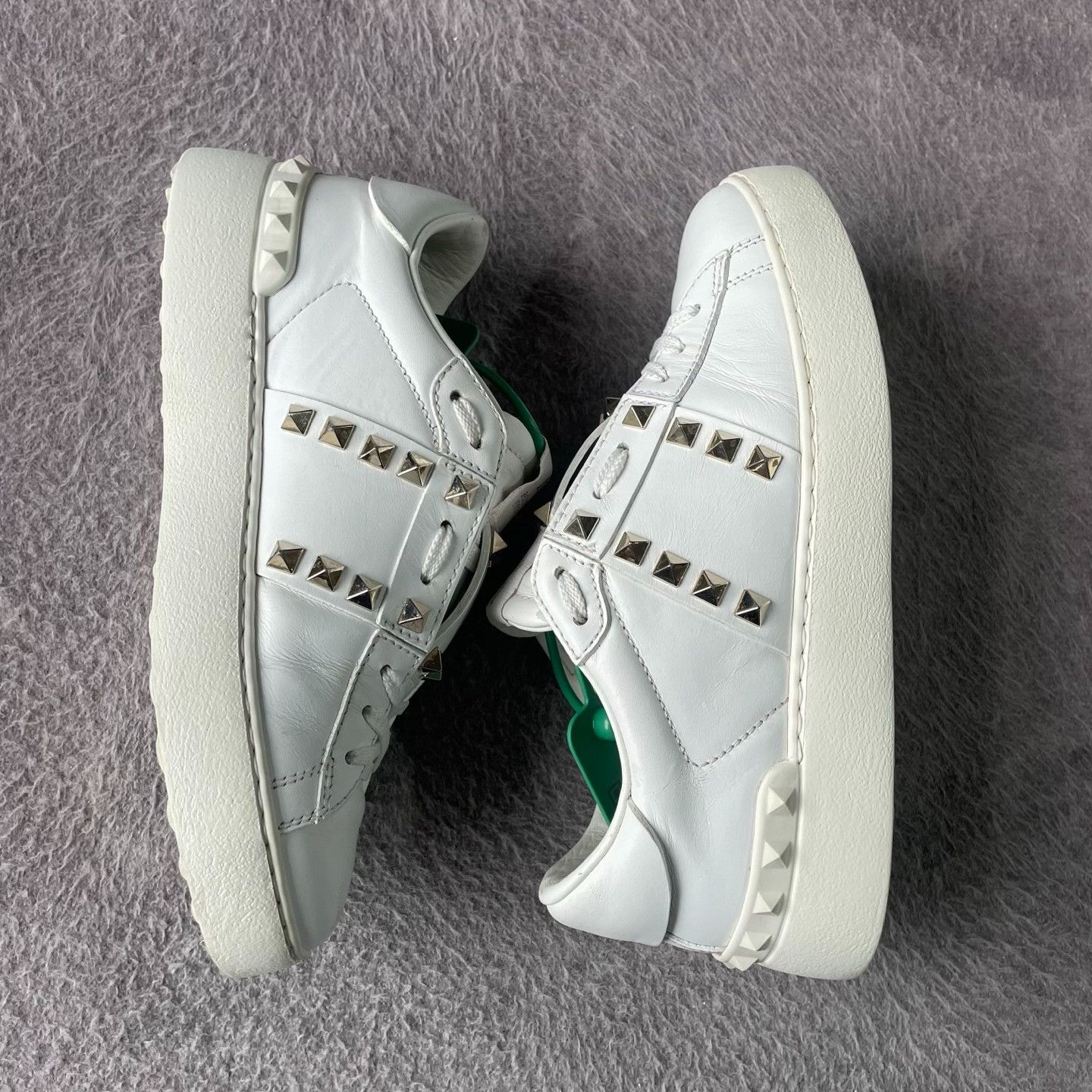 Valentino Valentino White Lowtop Sneakers S Women Size US 6 / IT 36 - 7 Thumbnail