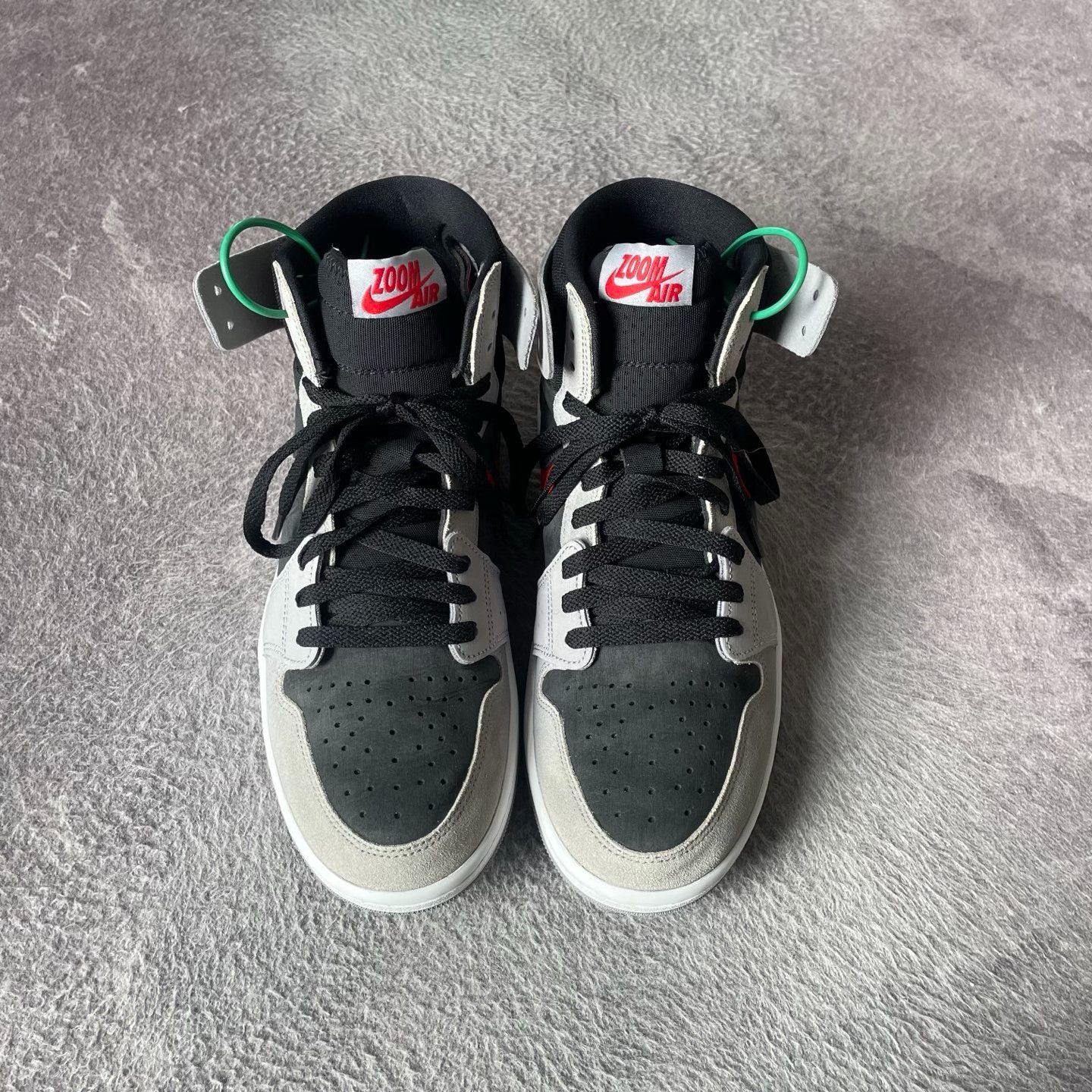 Nike Nike AJ1 Gray Lowtop Sneakers 42 Men Size US 9 / EU 42 - 2 Thumbnail