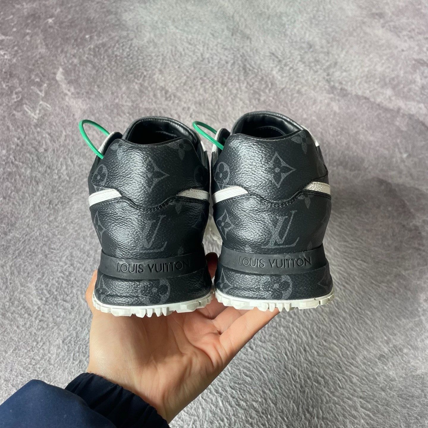 Louis Vuitton Louis Vuitton White Lowtop Sneakers 41 Men Size US 8.5 / EU 41-42 - 3 Thumbnail