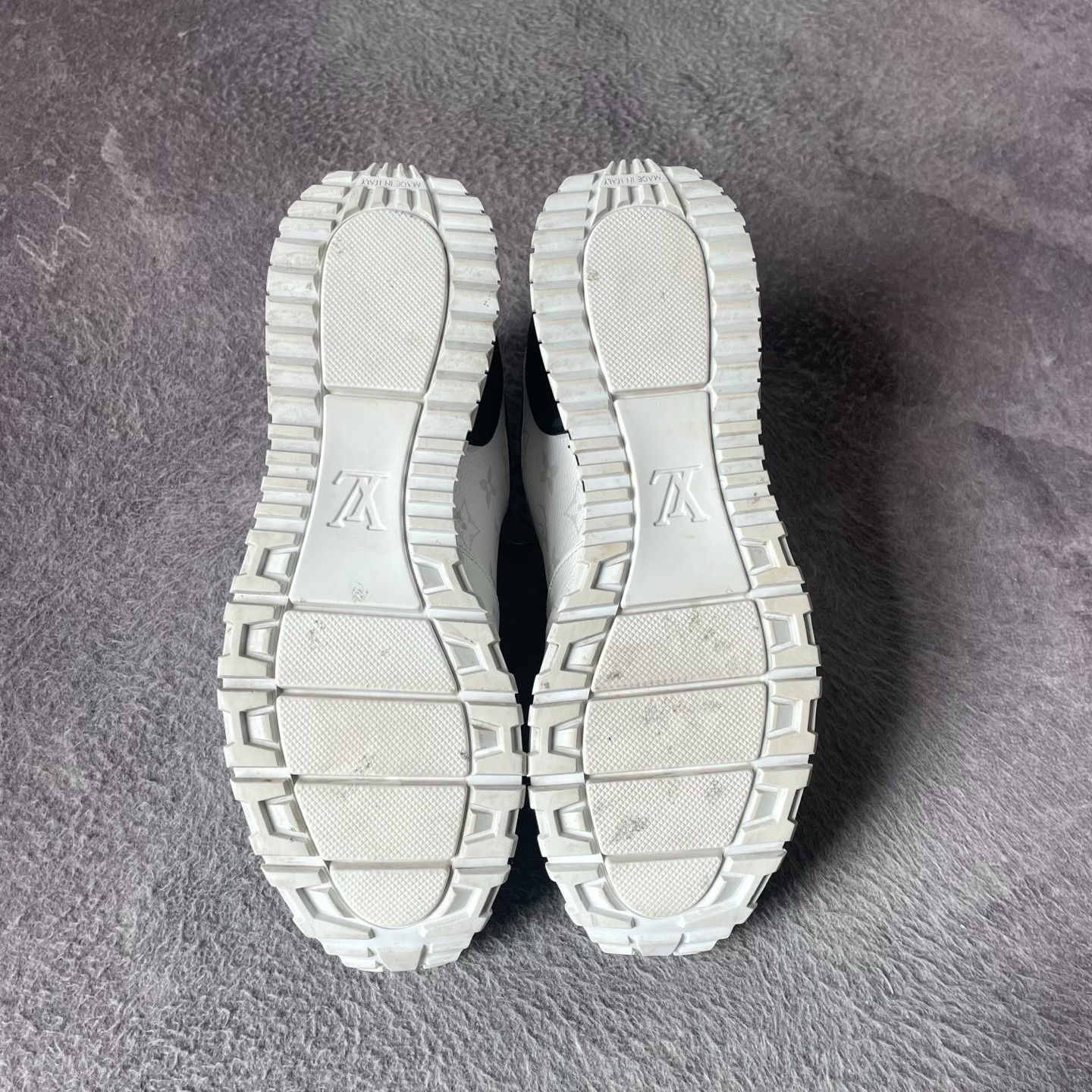 Louis Vuitton Louis Vuitton White Lowtop Sneakers 41 Men Size US 8.5 / EU 41-42 - 4 Thumbnail