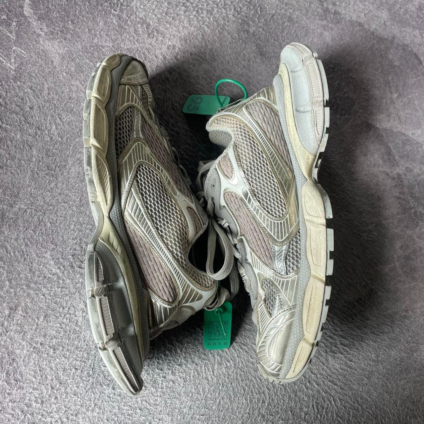 Balenciaga Balenciaga Beige Lowtop Sneakers XL Men Size US 10 / EU 43 - 6 Thumbnail