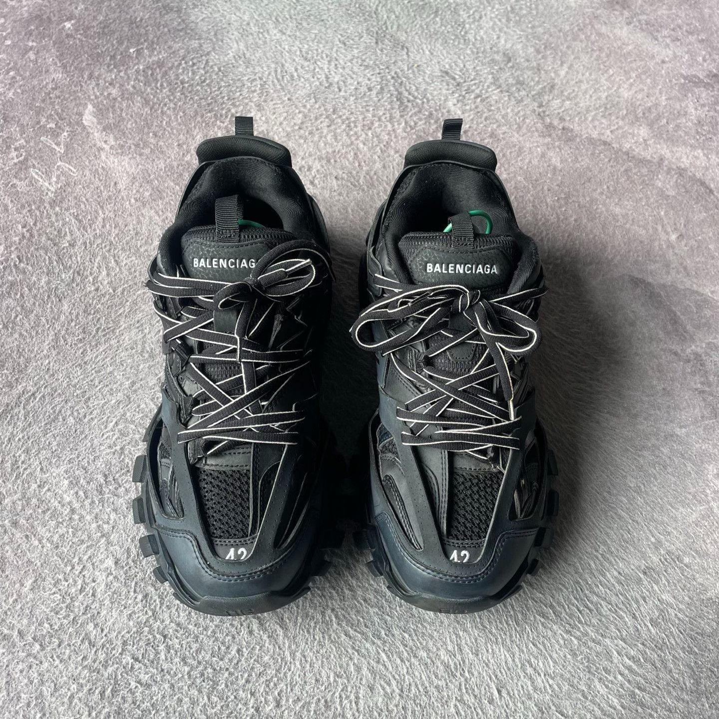 Balenciaga Balenciaga Black Lowtop Sneakers 42 Men Size US 9 / EU 42 - 2 Thumbnail