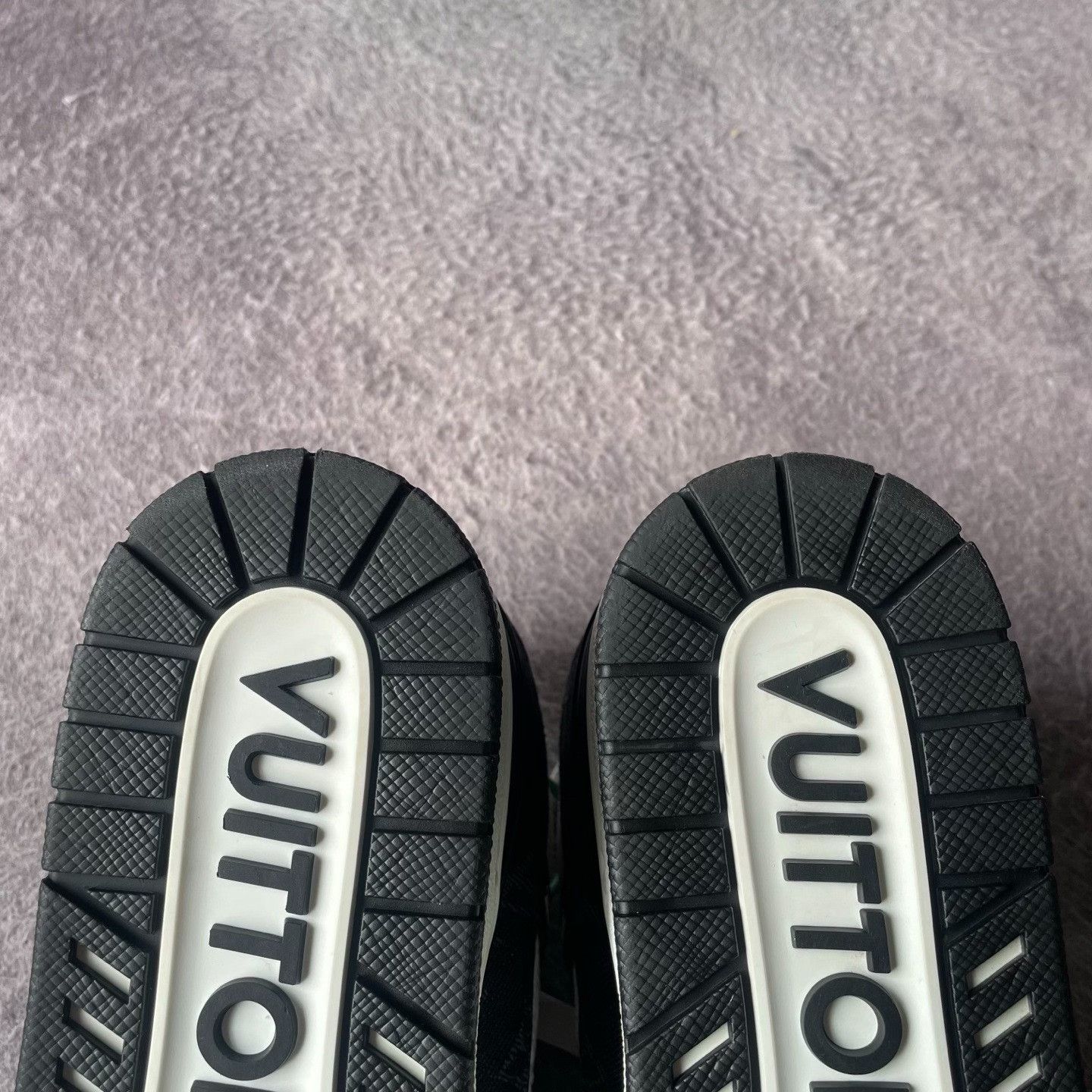 Louis Vuitton Louis Vuitton Training Black Lowtop Sneakers 40 Men Size US 7.5 / EU 40-41 - 5 Thumbnail