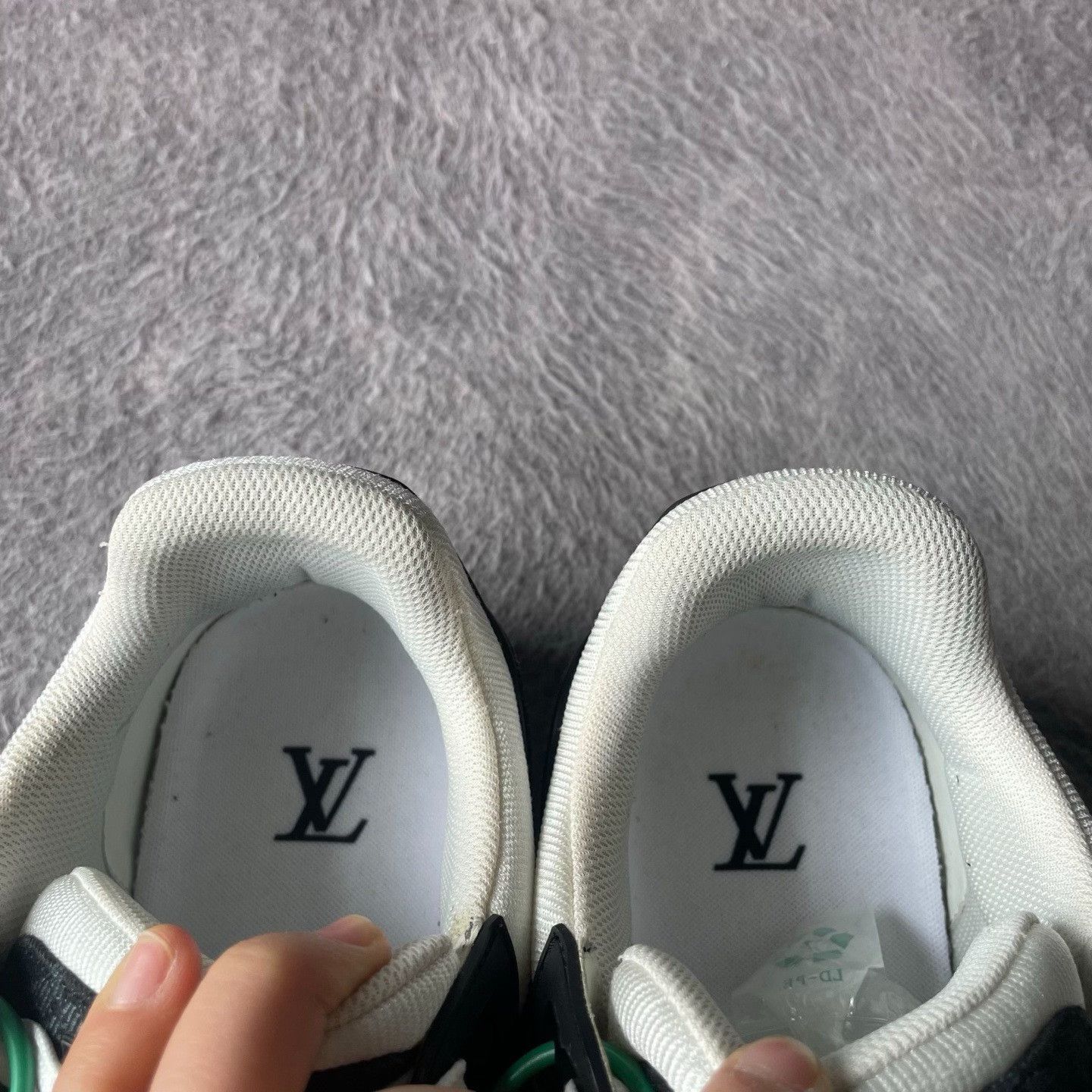 Louis Vuitton Louis Vuitton Training Black Lowtop Sneakers 40 Men Size US 7.5 / EU 40-41 - 9 Thumbnail