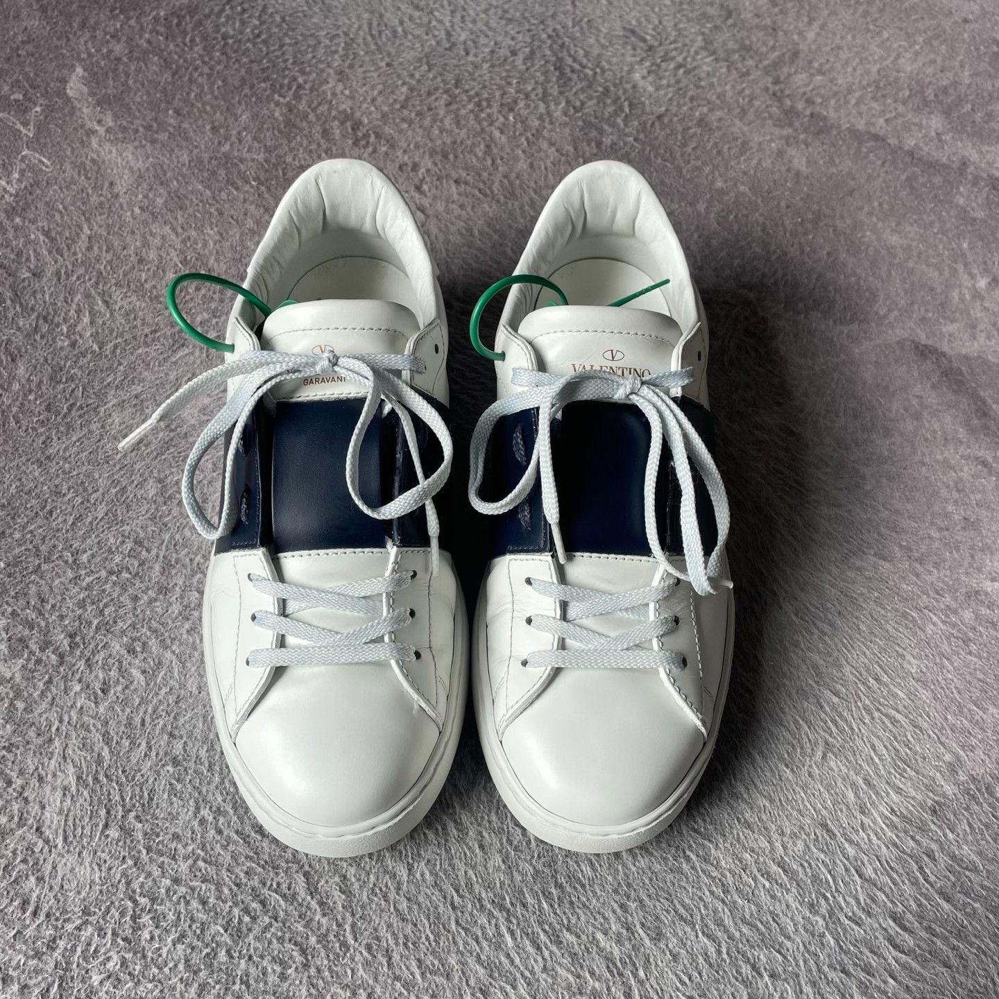 Valentino Valentino Blue Lowtop Sneakers S Men Size US 10 / EU 43 - 2 Thumbnail