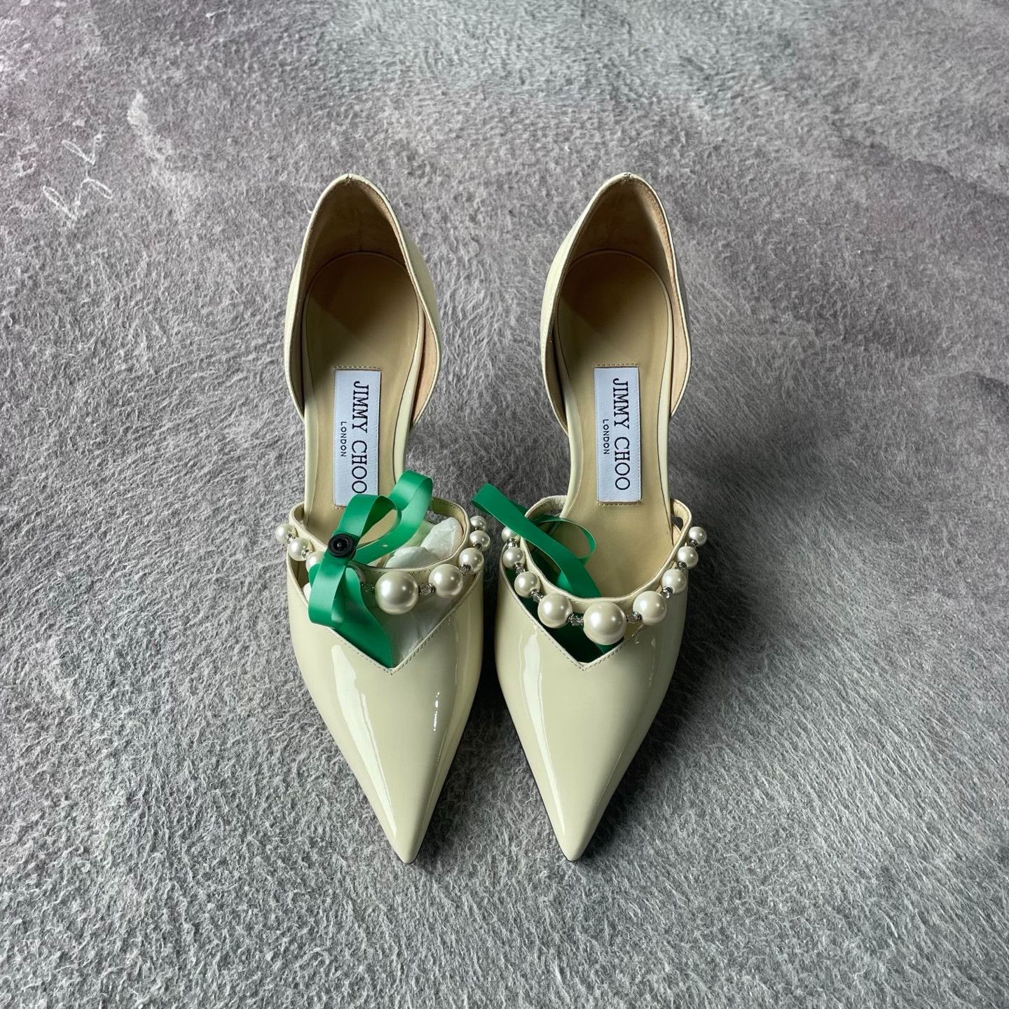 Gucci Gucci White Lowtop Sneakers 35 Women Size US 5 / IT 35 - 2 Thumbnail